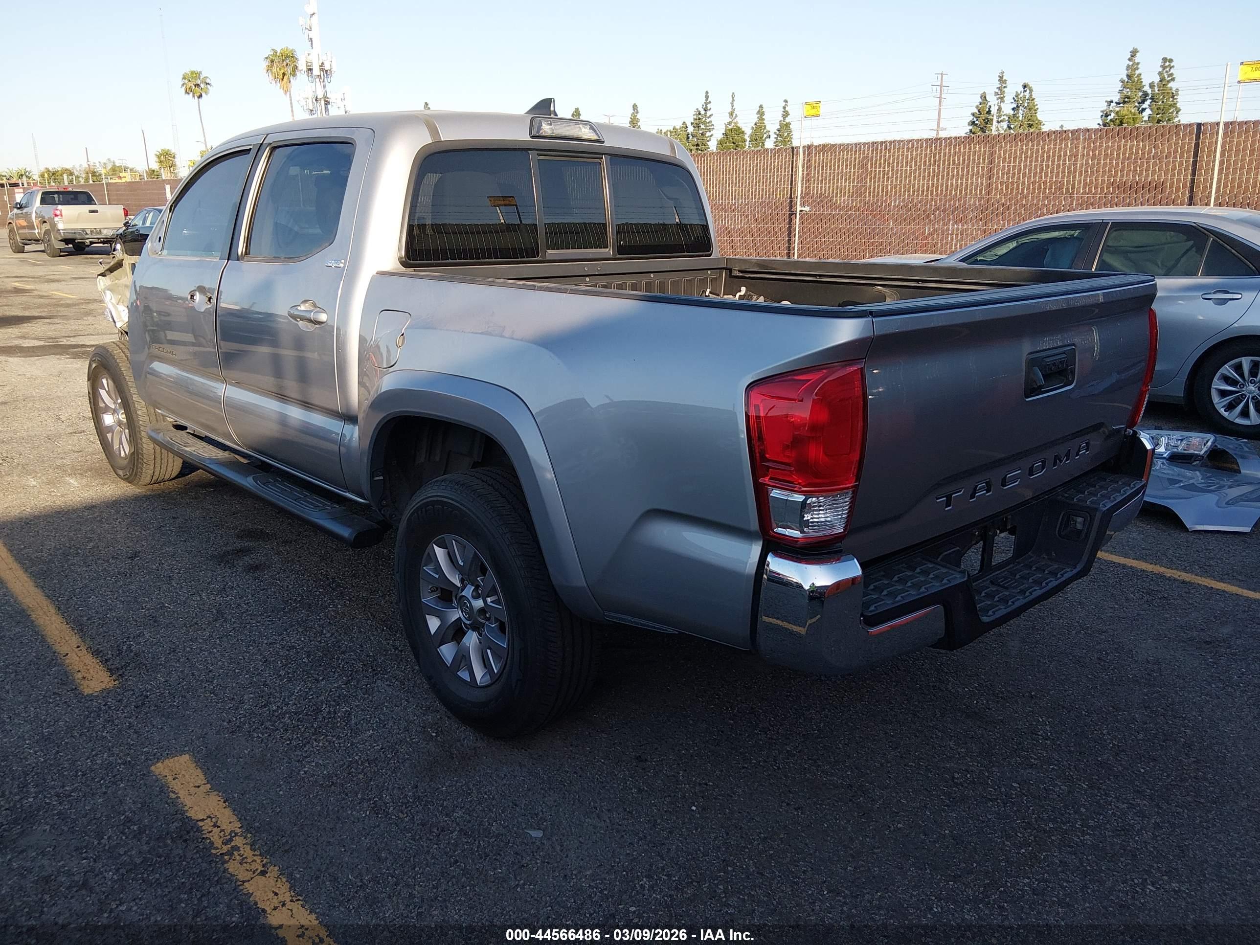 TOYOTA TACOMA image 3