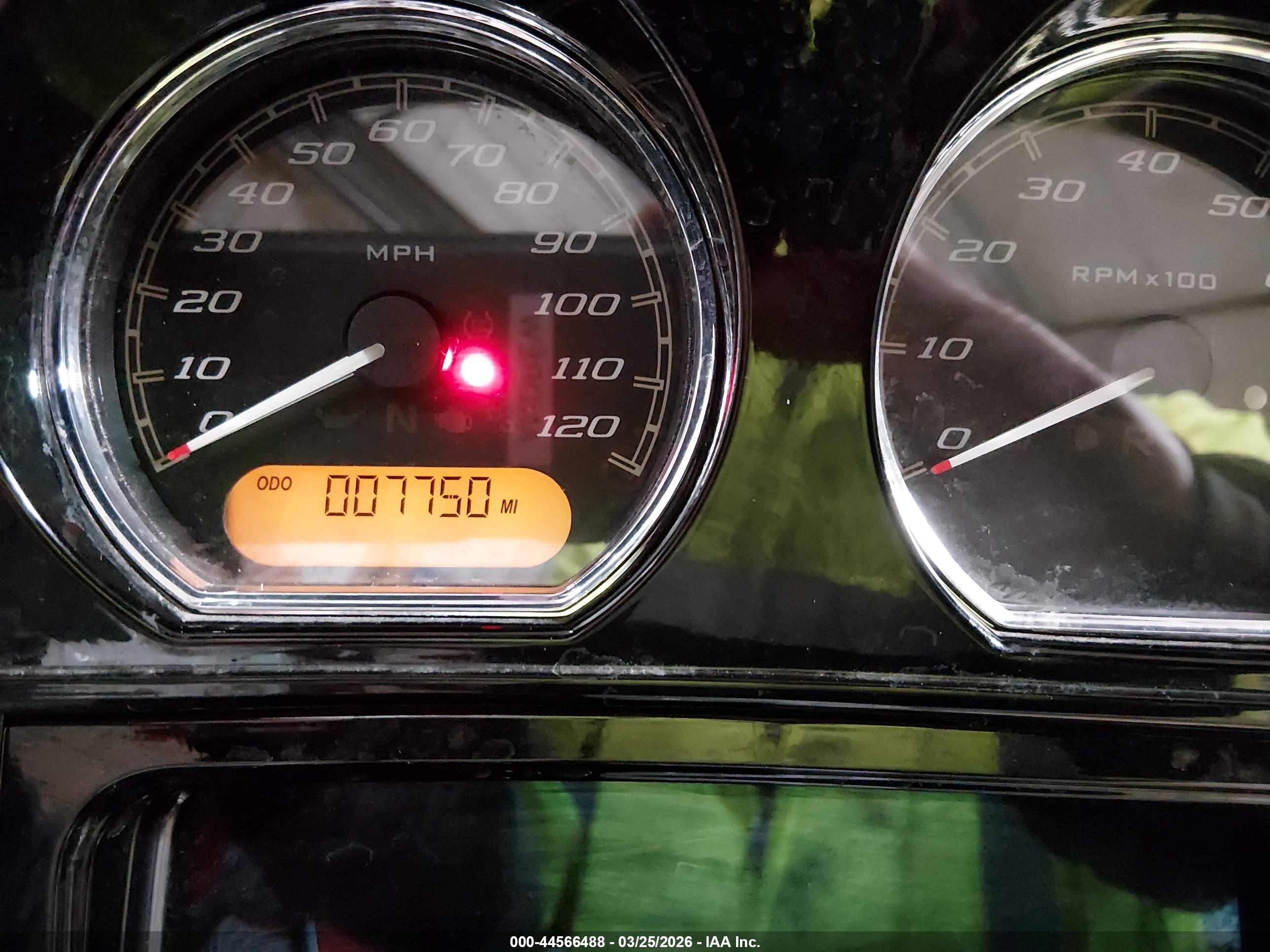 HARLEY-DAVIDSON FLHXS image 7