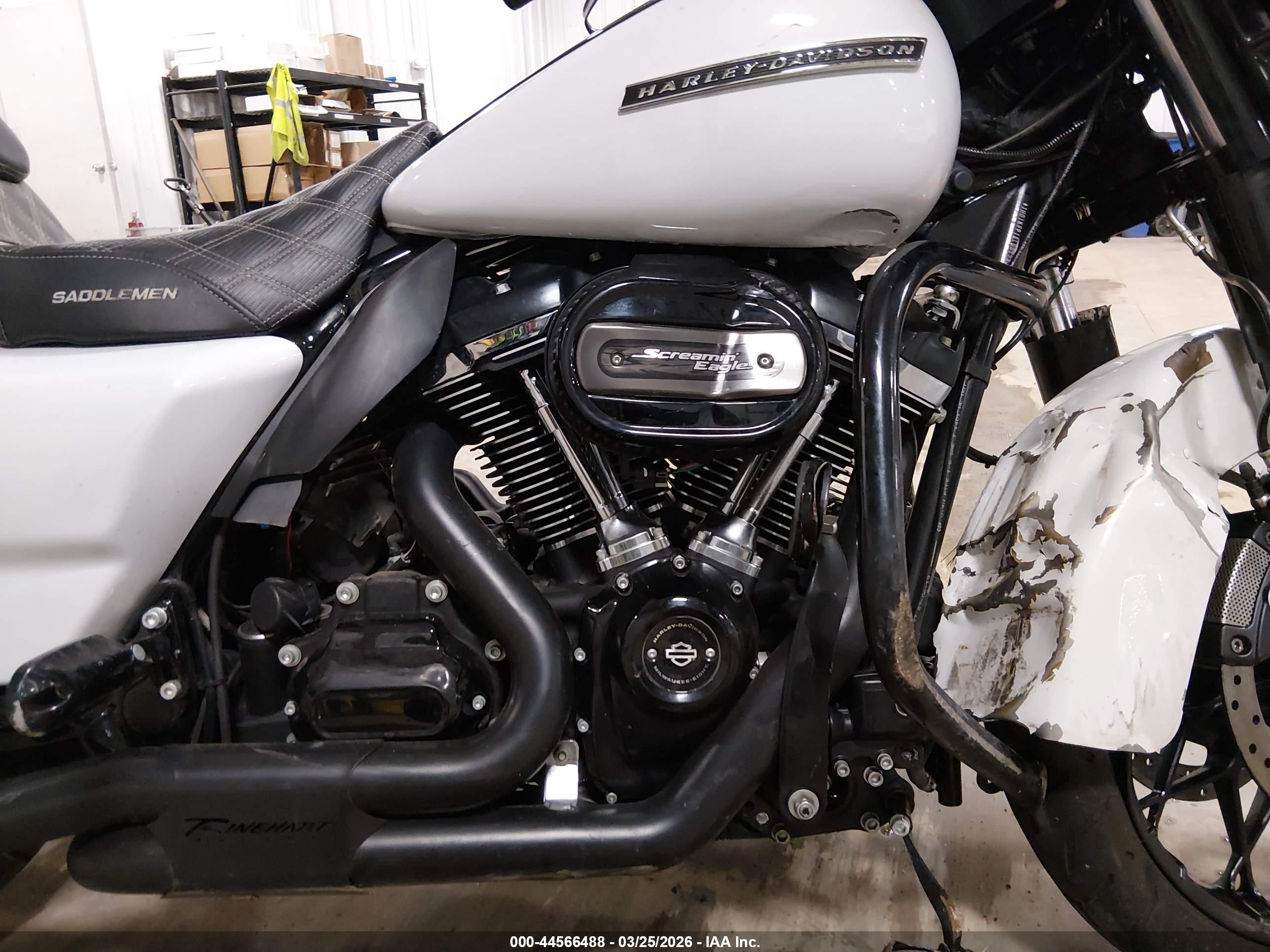 HARLEY-DAVIDSON FLHXS image 8