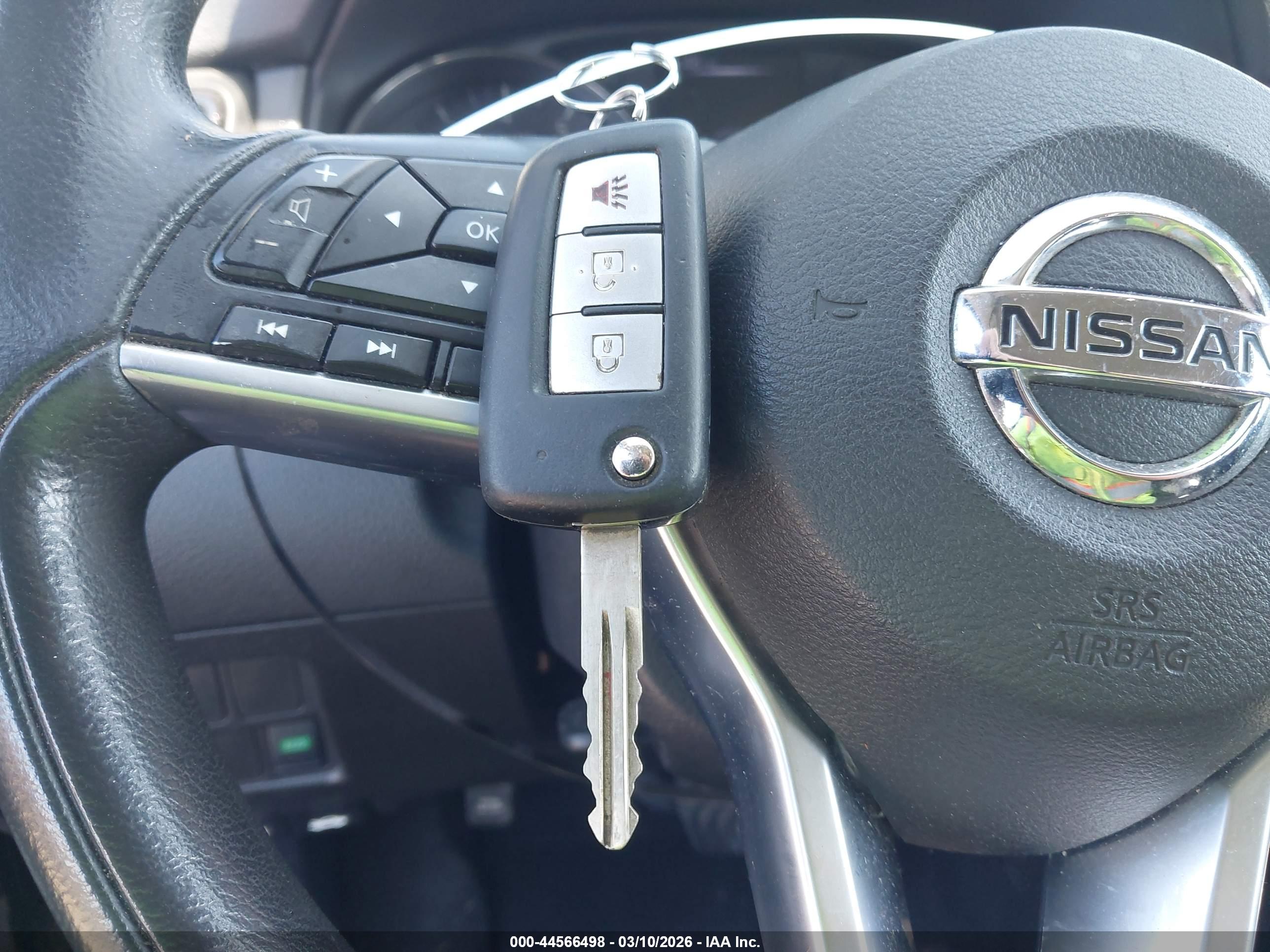 NISSAN ROGUE image 11
