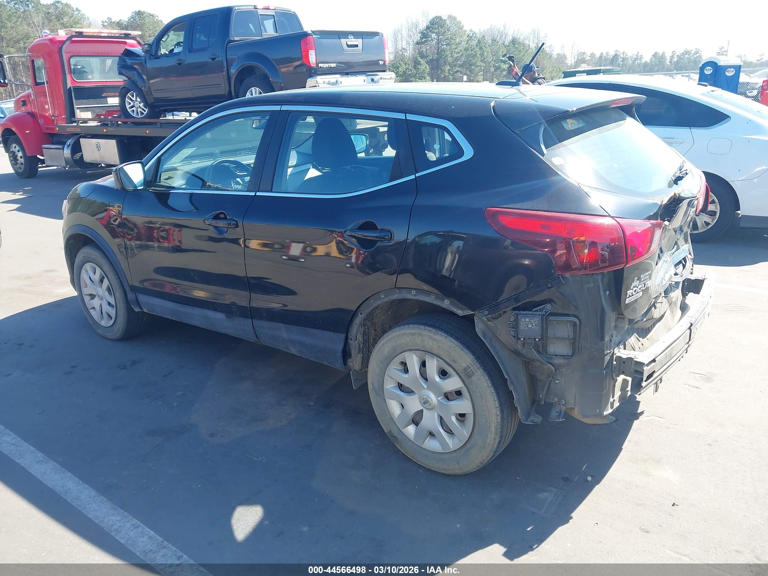 NISSAN ROGUE image 3