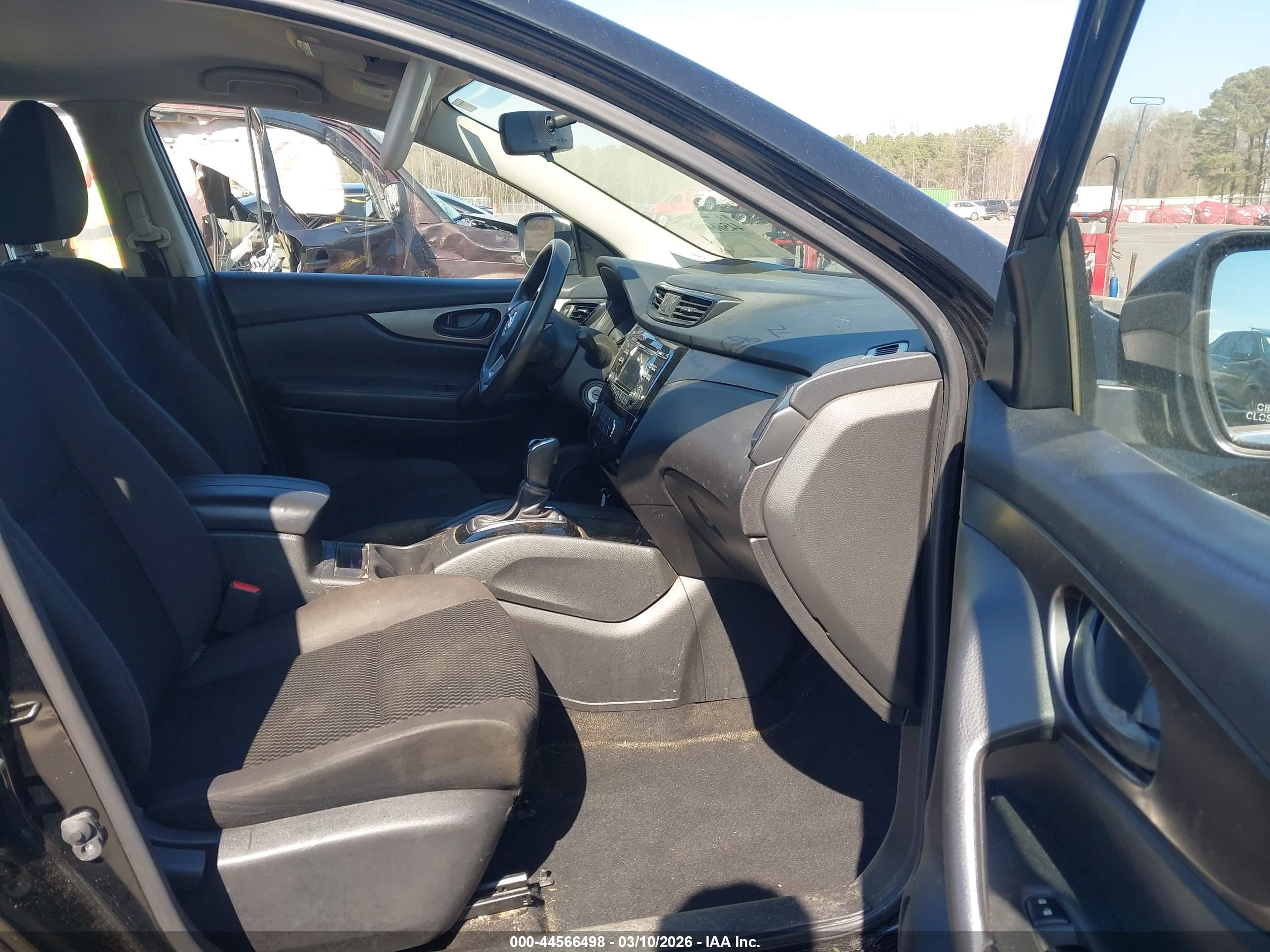 NISSAN ROGUE image 5