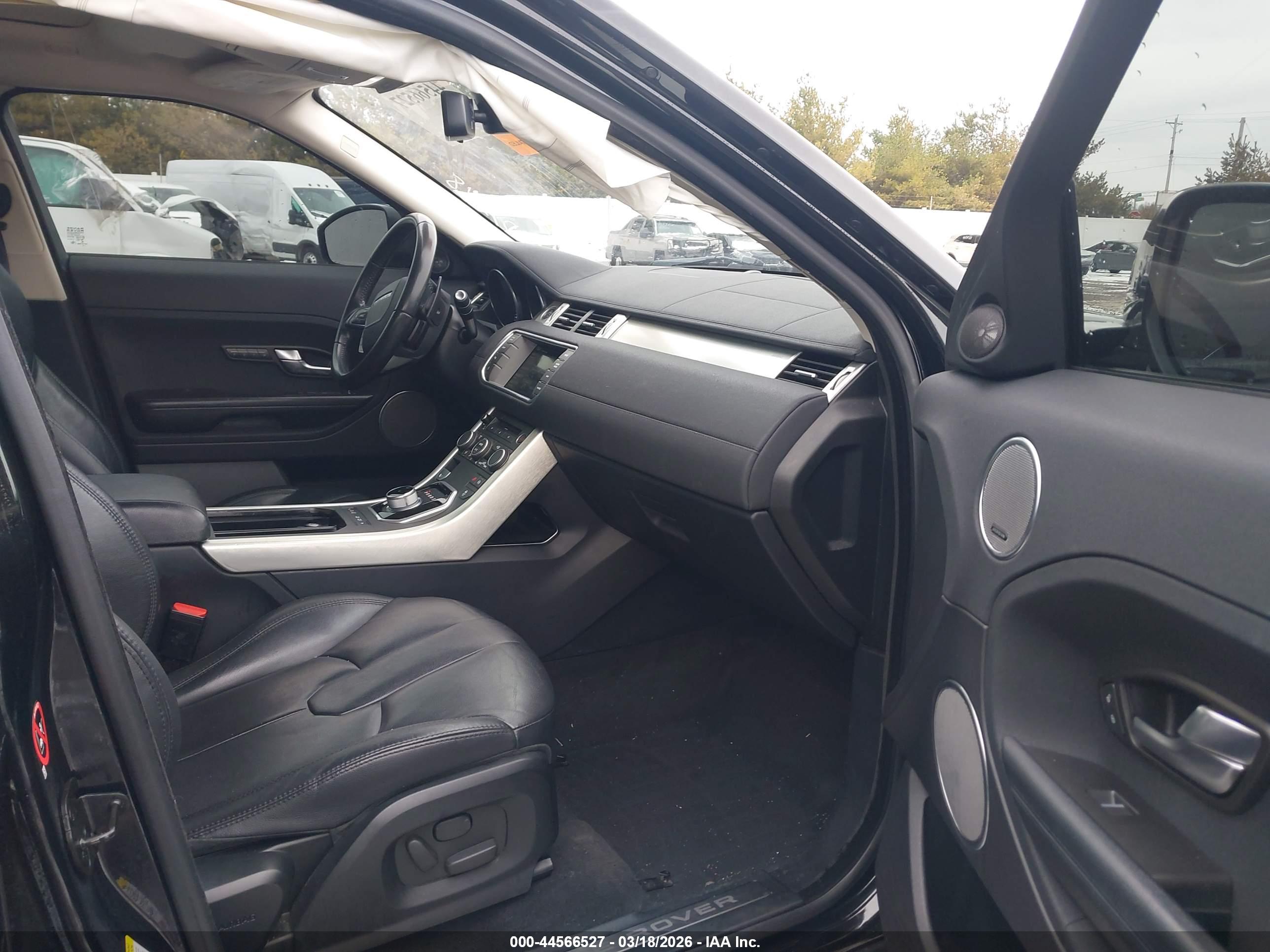 LAND ROVER image 5