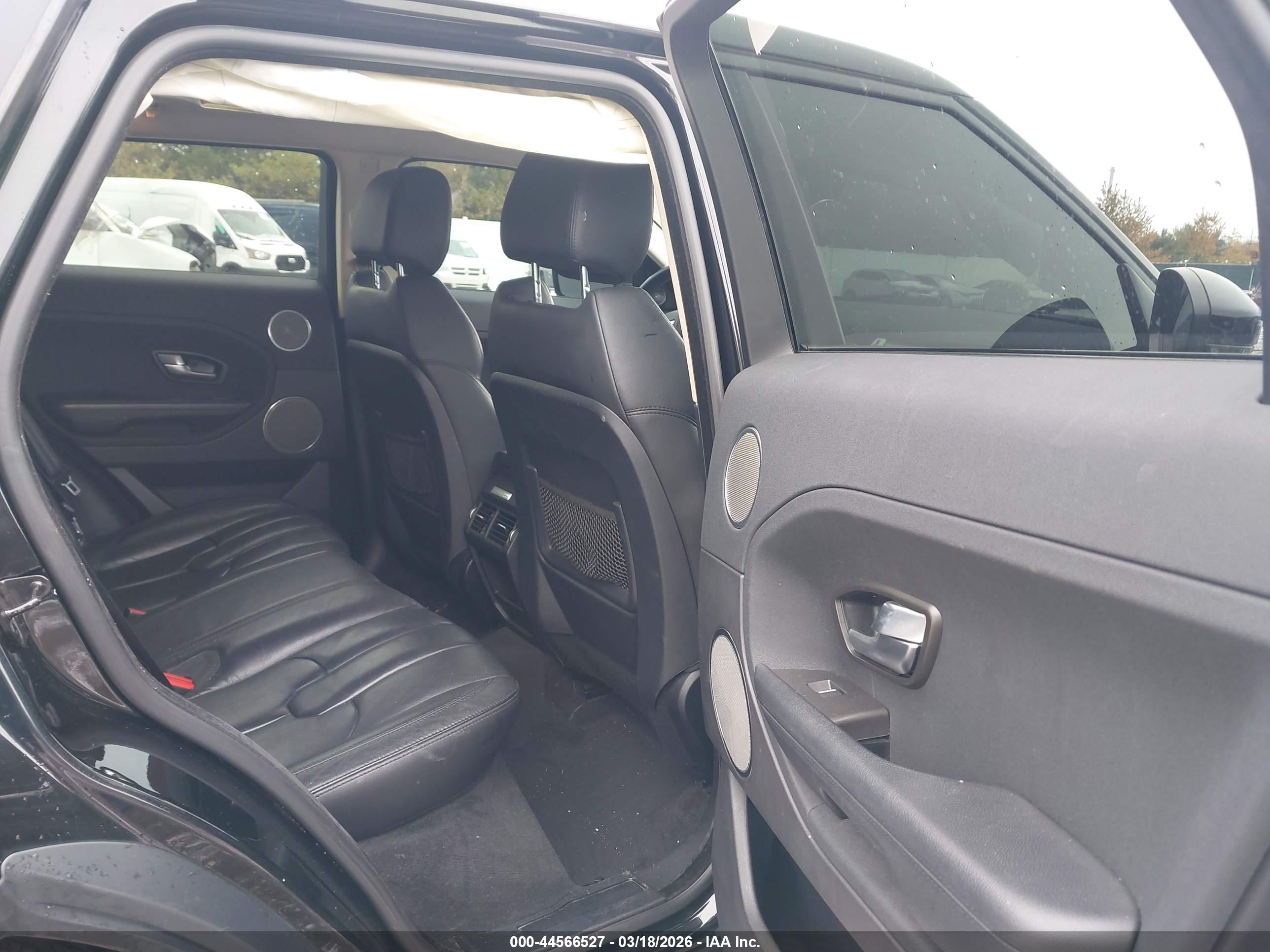 LAND ROVER image 8