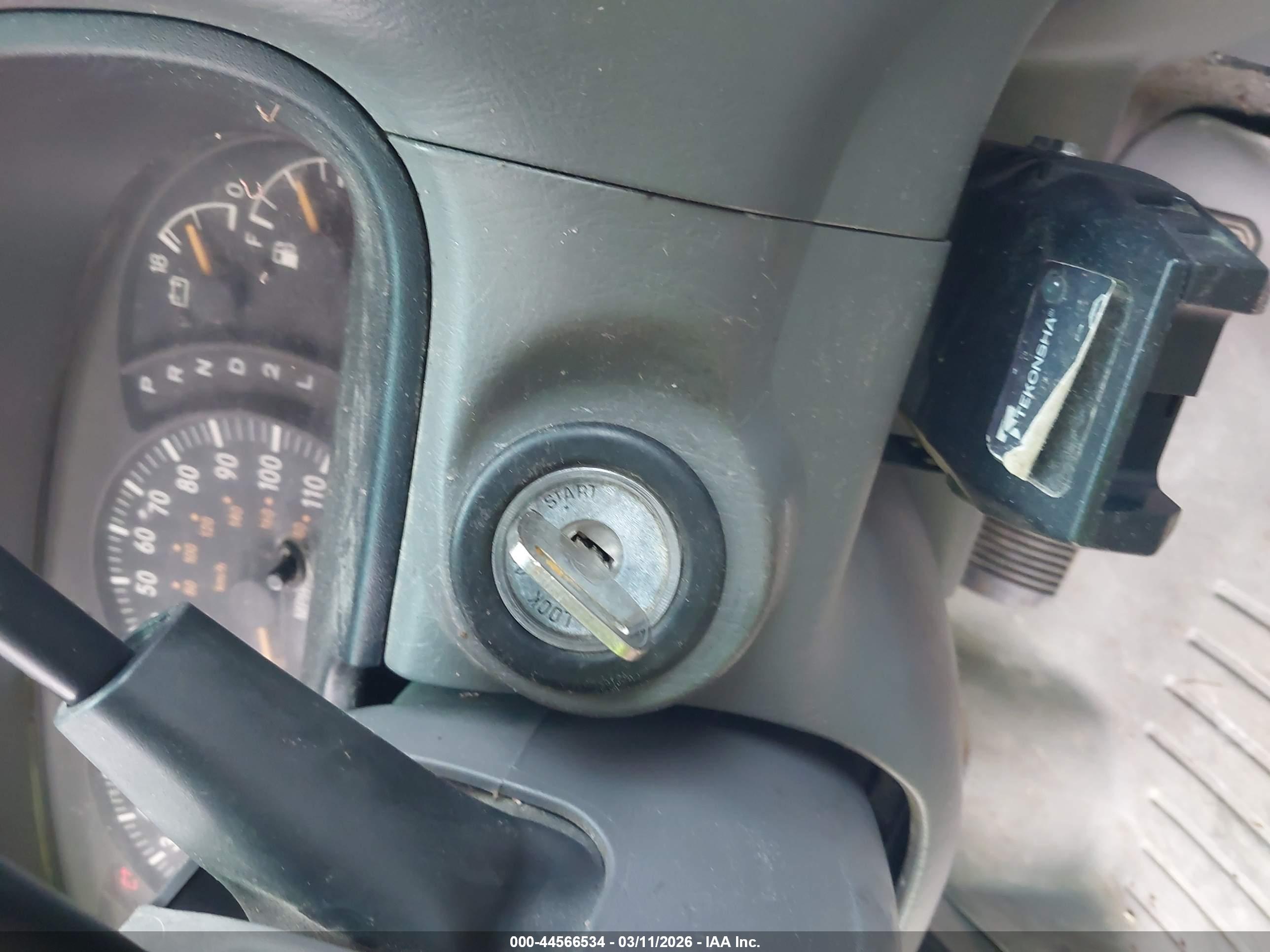 TOYOTA TUNDRA image 11