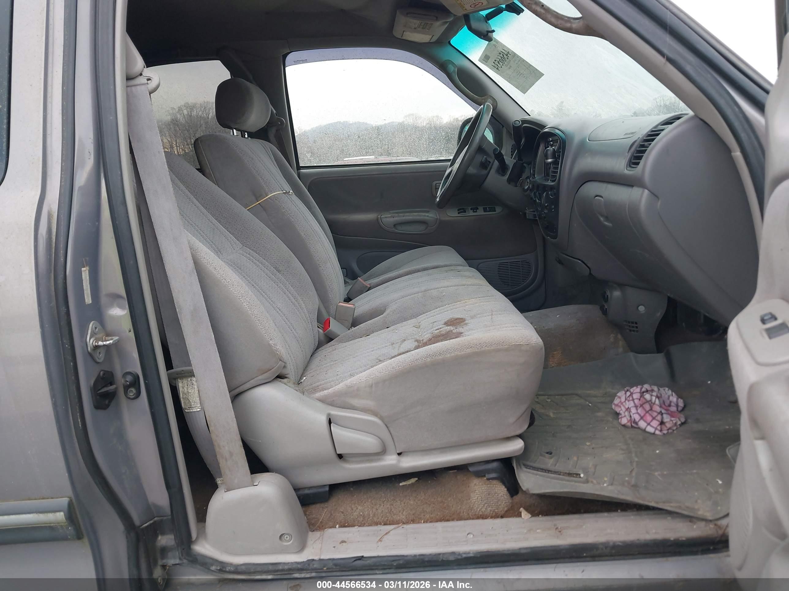 TOYOTA TUNDRA image 5