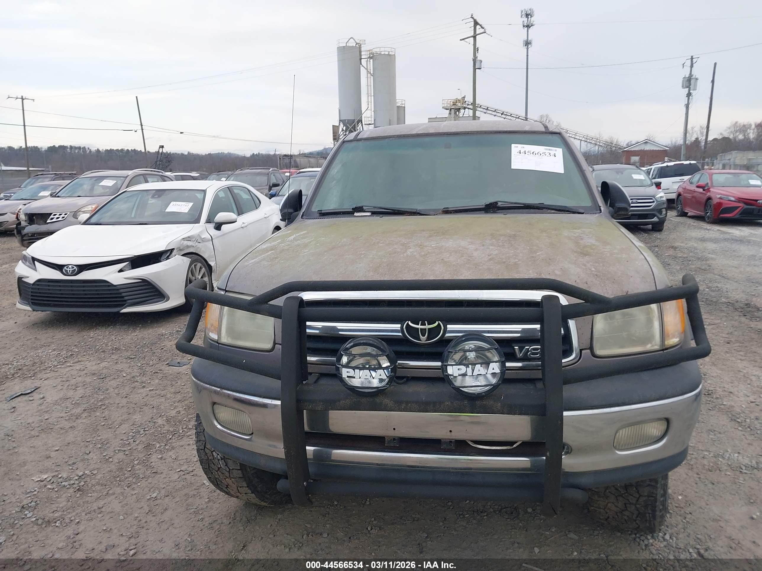 TOYOTA TUNDRA image 6
