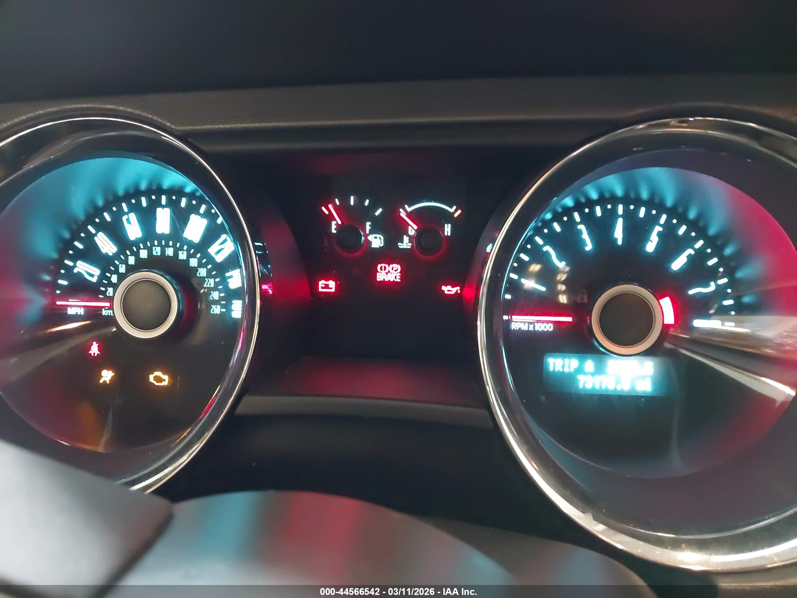 FORD MUSTANG image 7