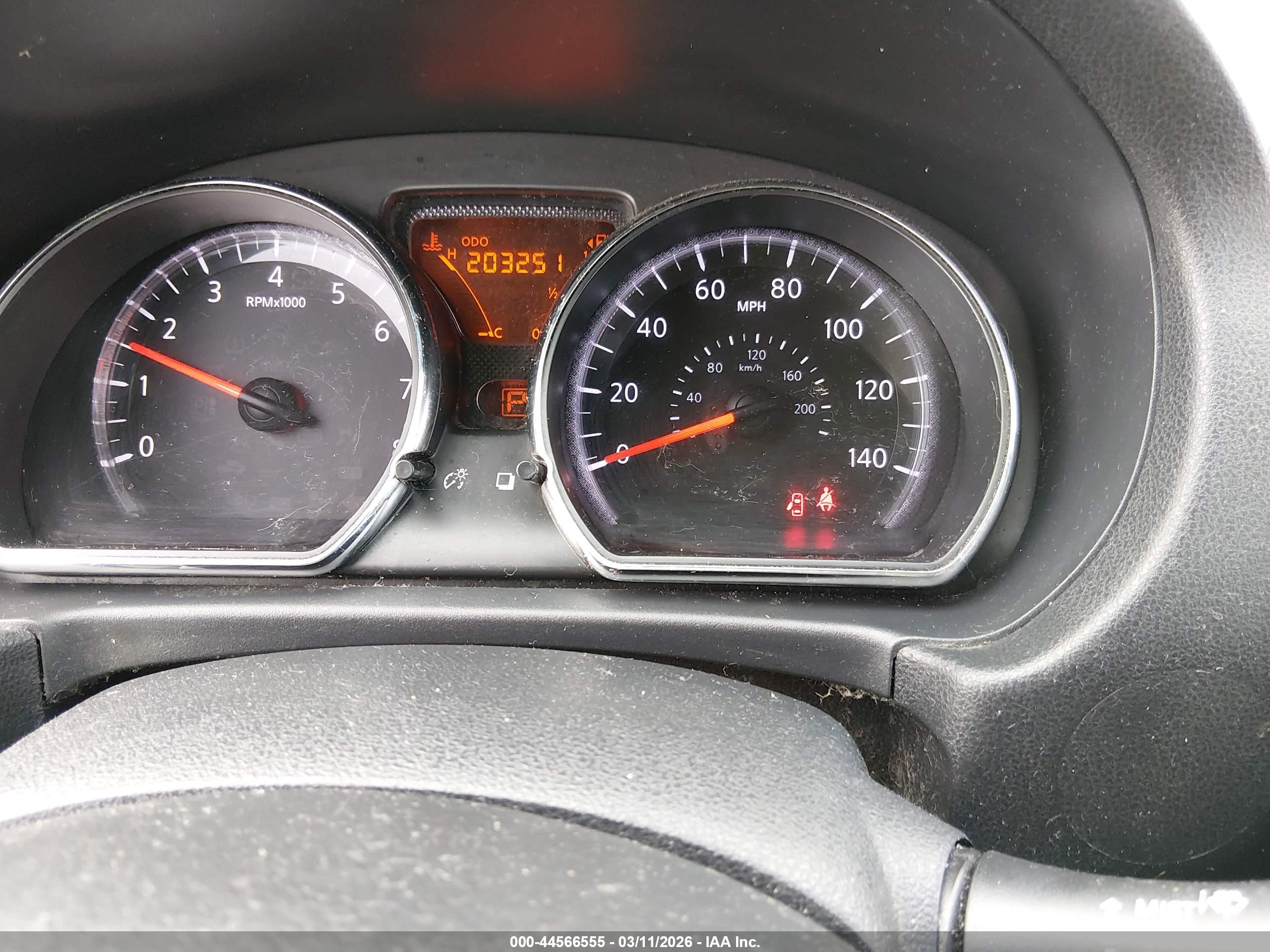 NISSAN VERSA image 7