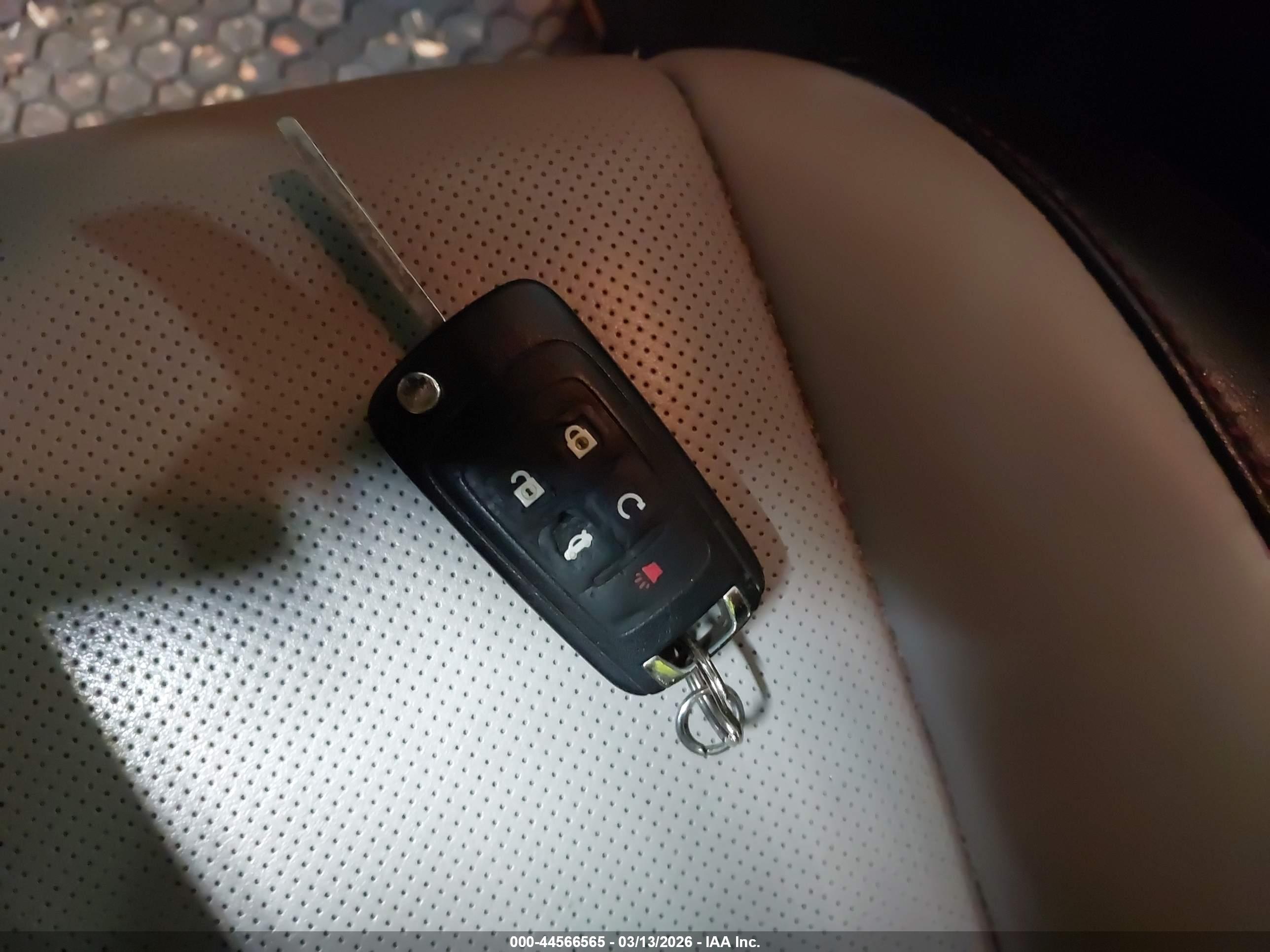 CHEVROLET EQUINOX image 11