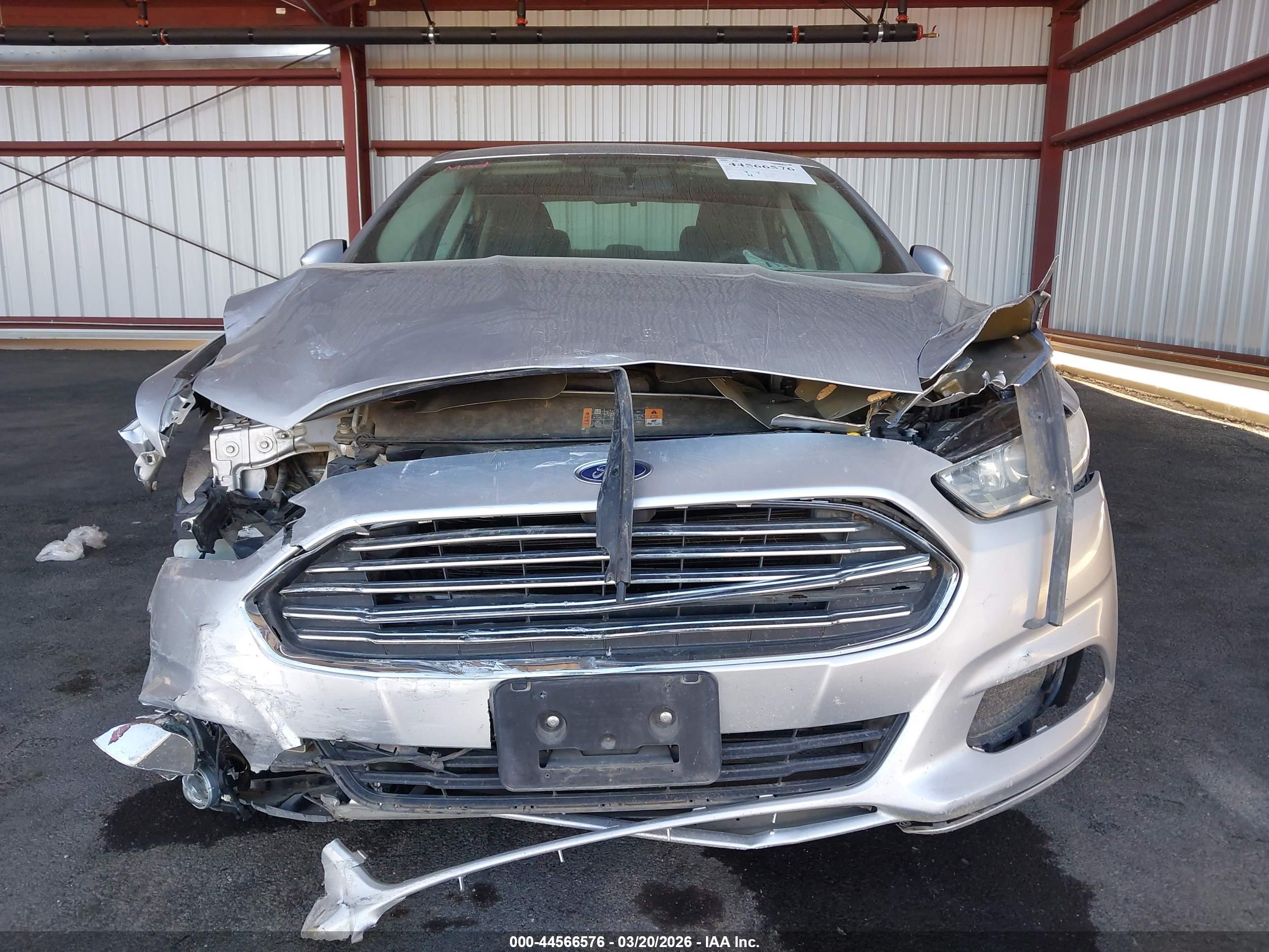 FORD FUSION image 6