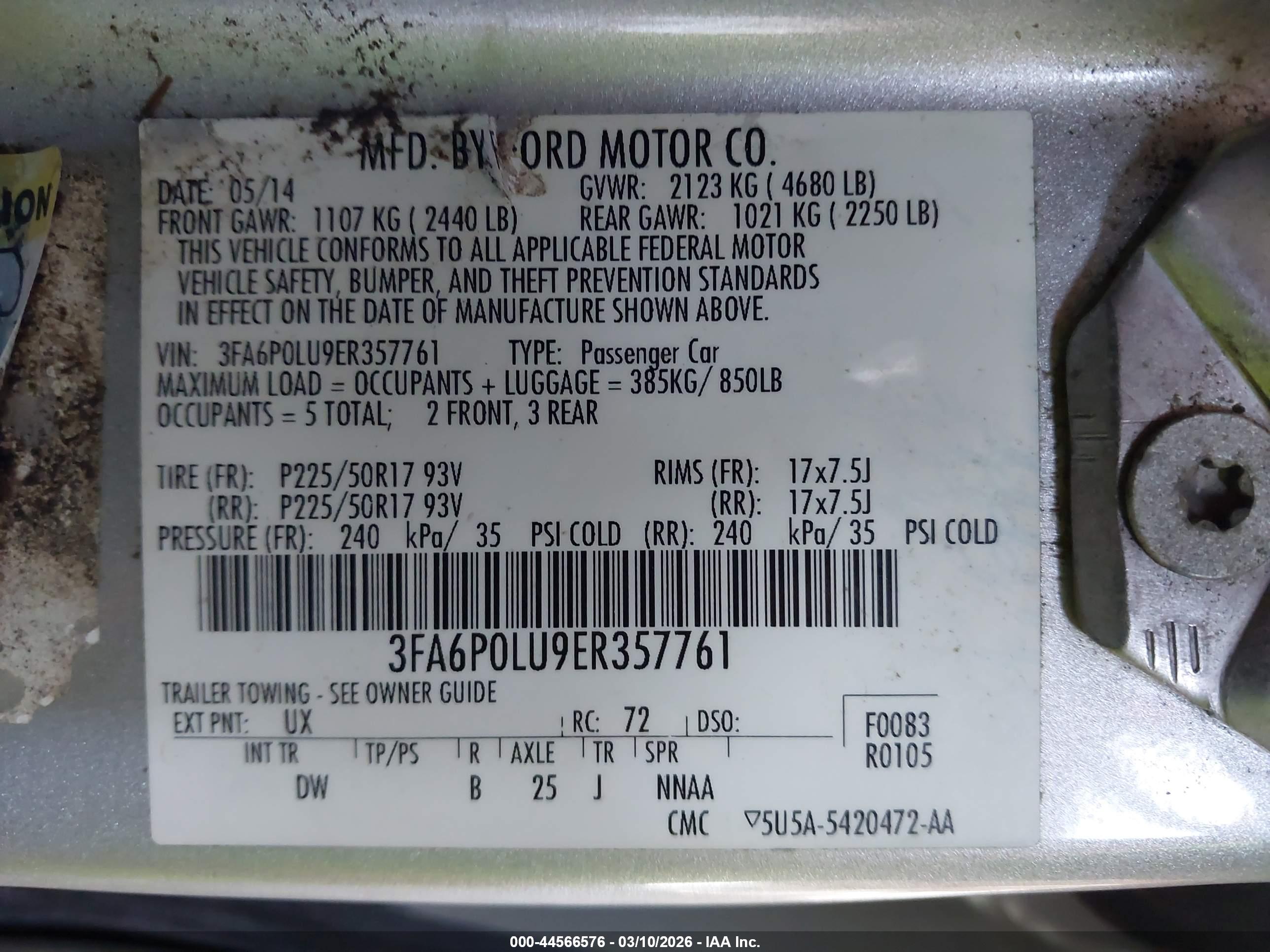 FORD FUSION image 9