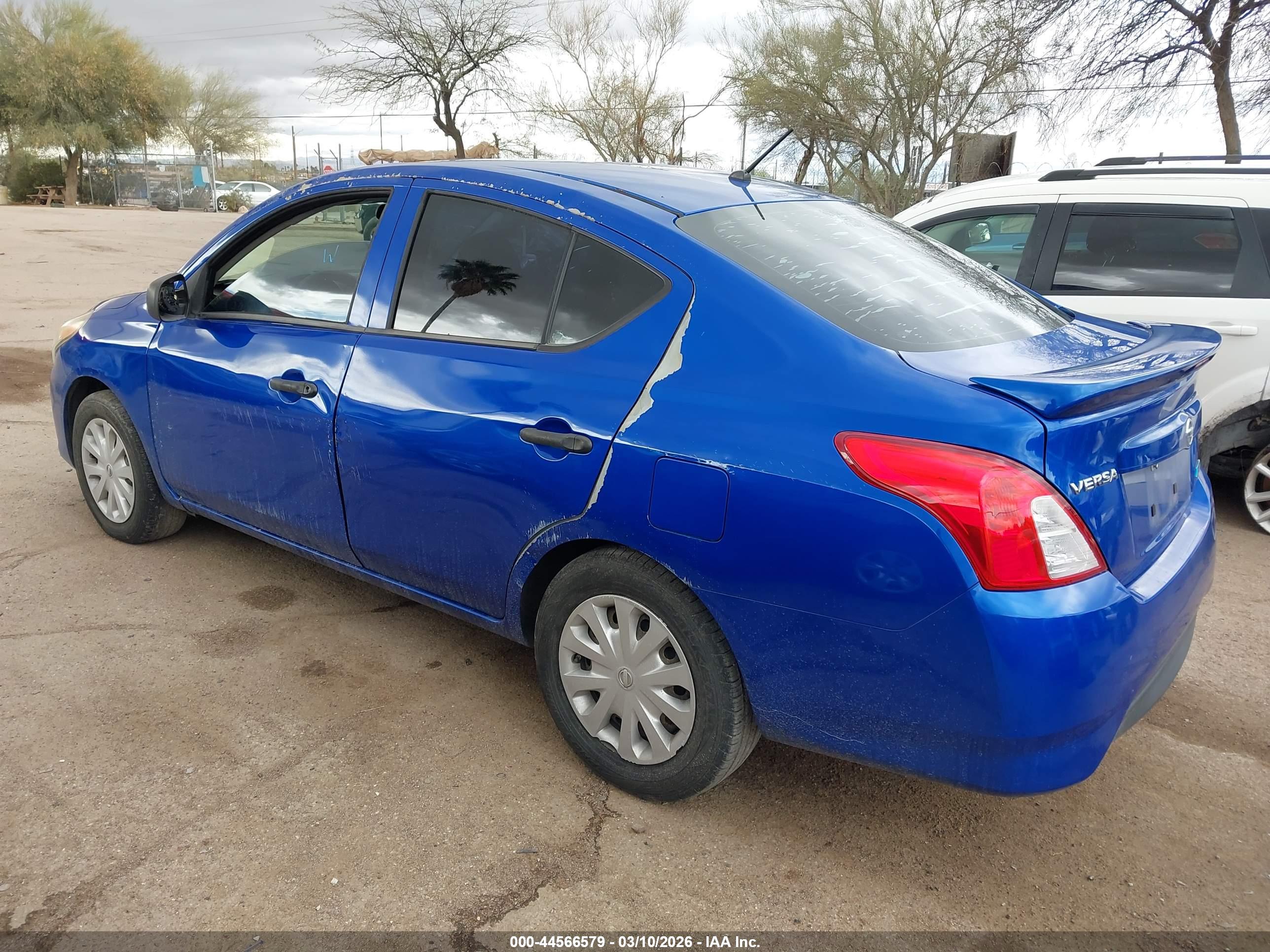 NISSAN VERSA image 3