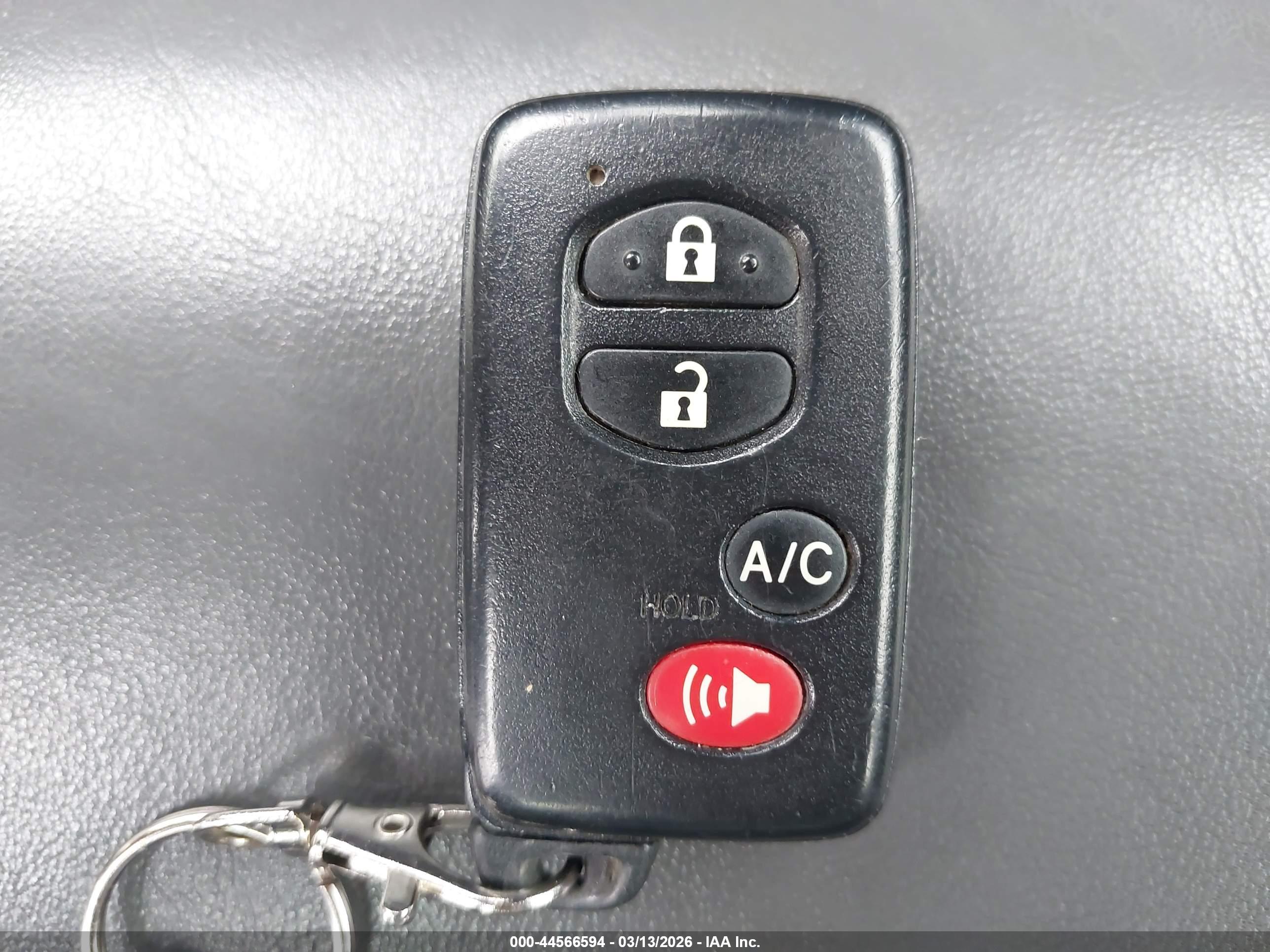 TOYOTA PRIUS image 11