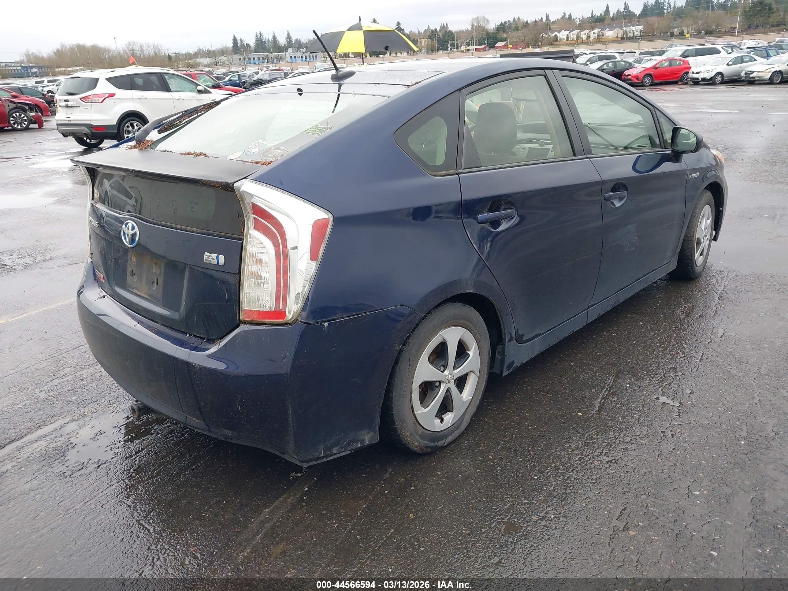 TOYOTA PRIUS image 4