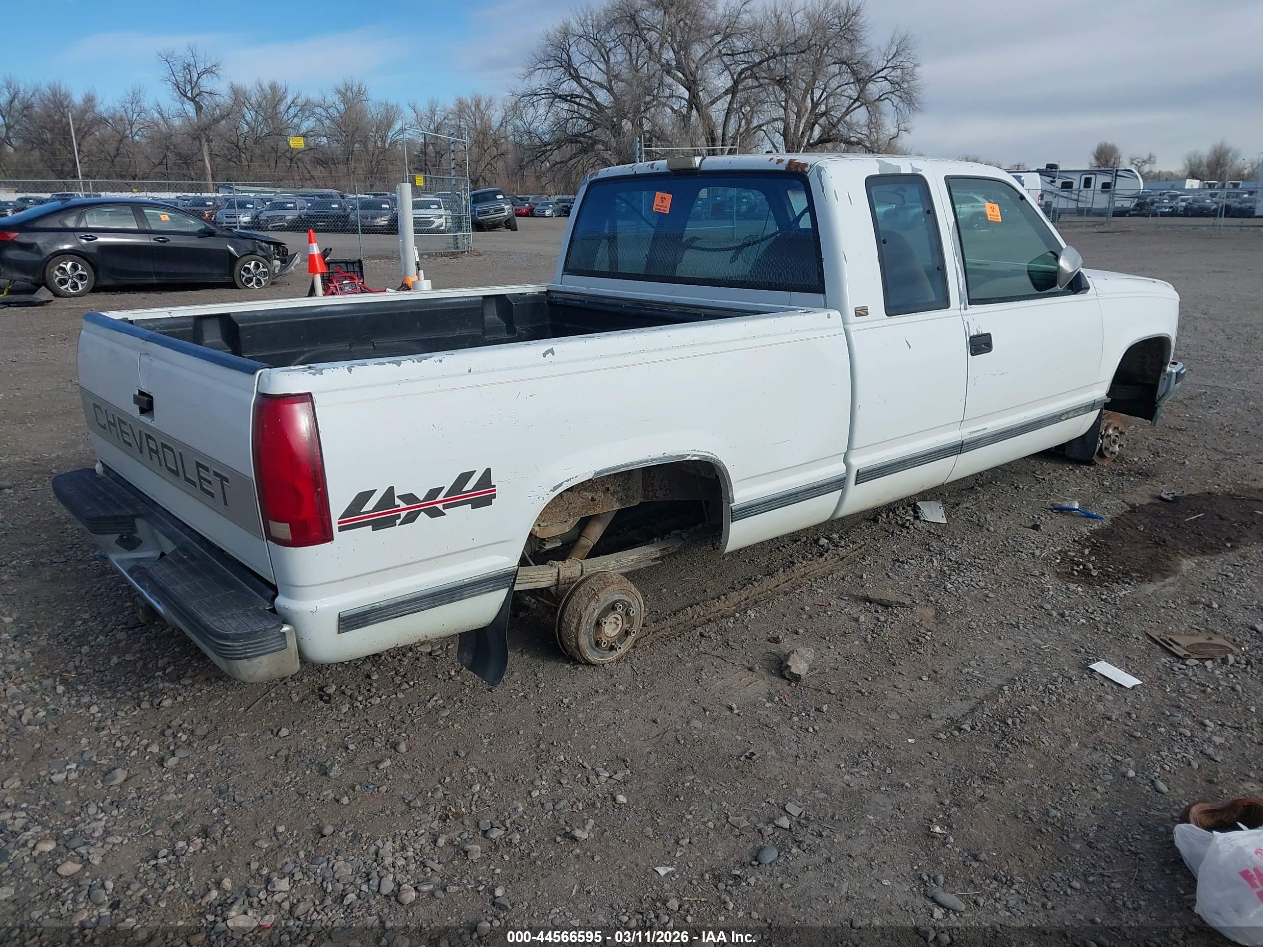 CHEVROLET GMT-400 image 4