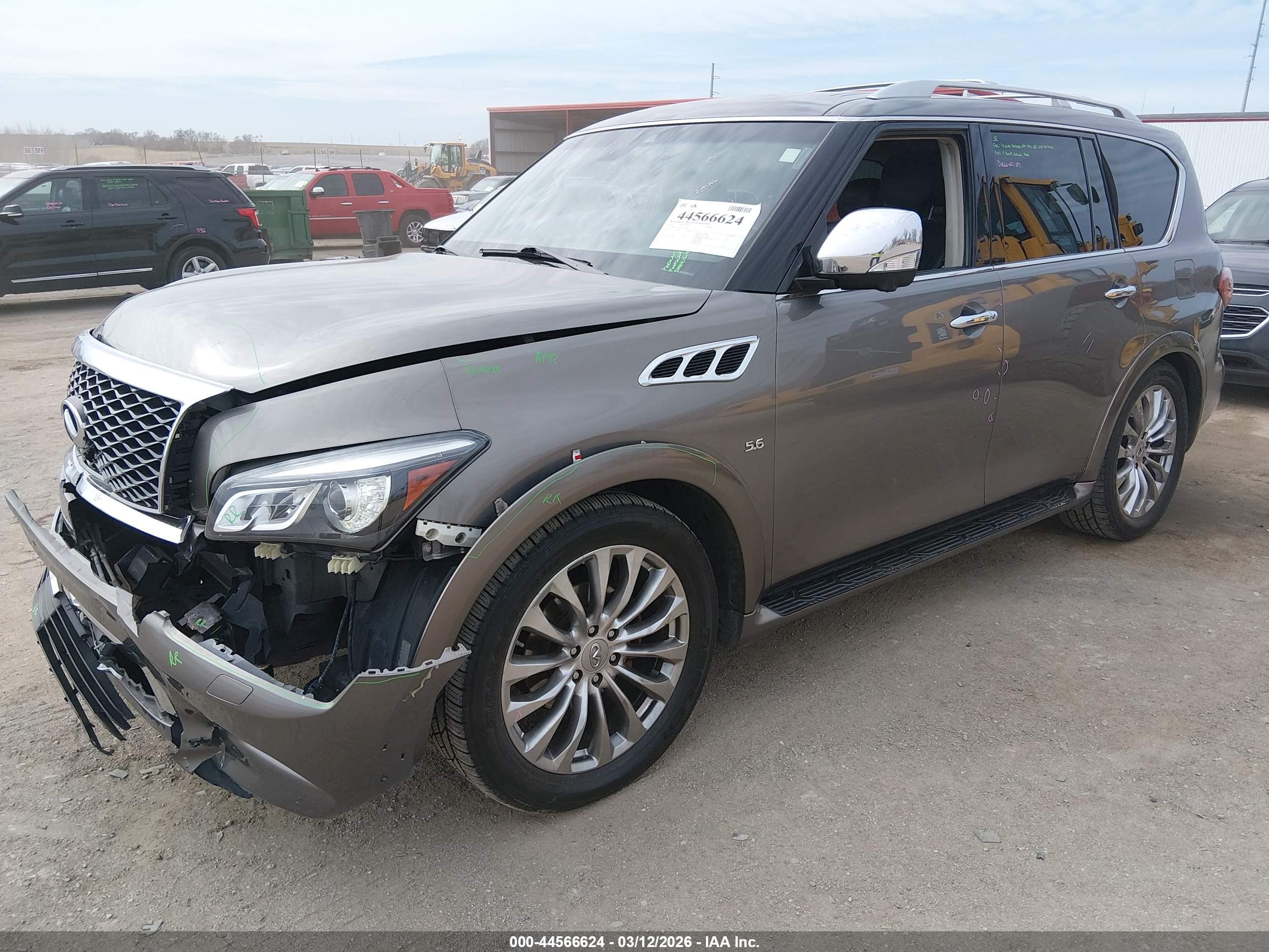 INFINITI QX80 image 2