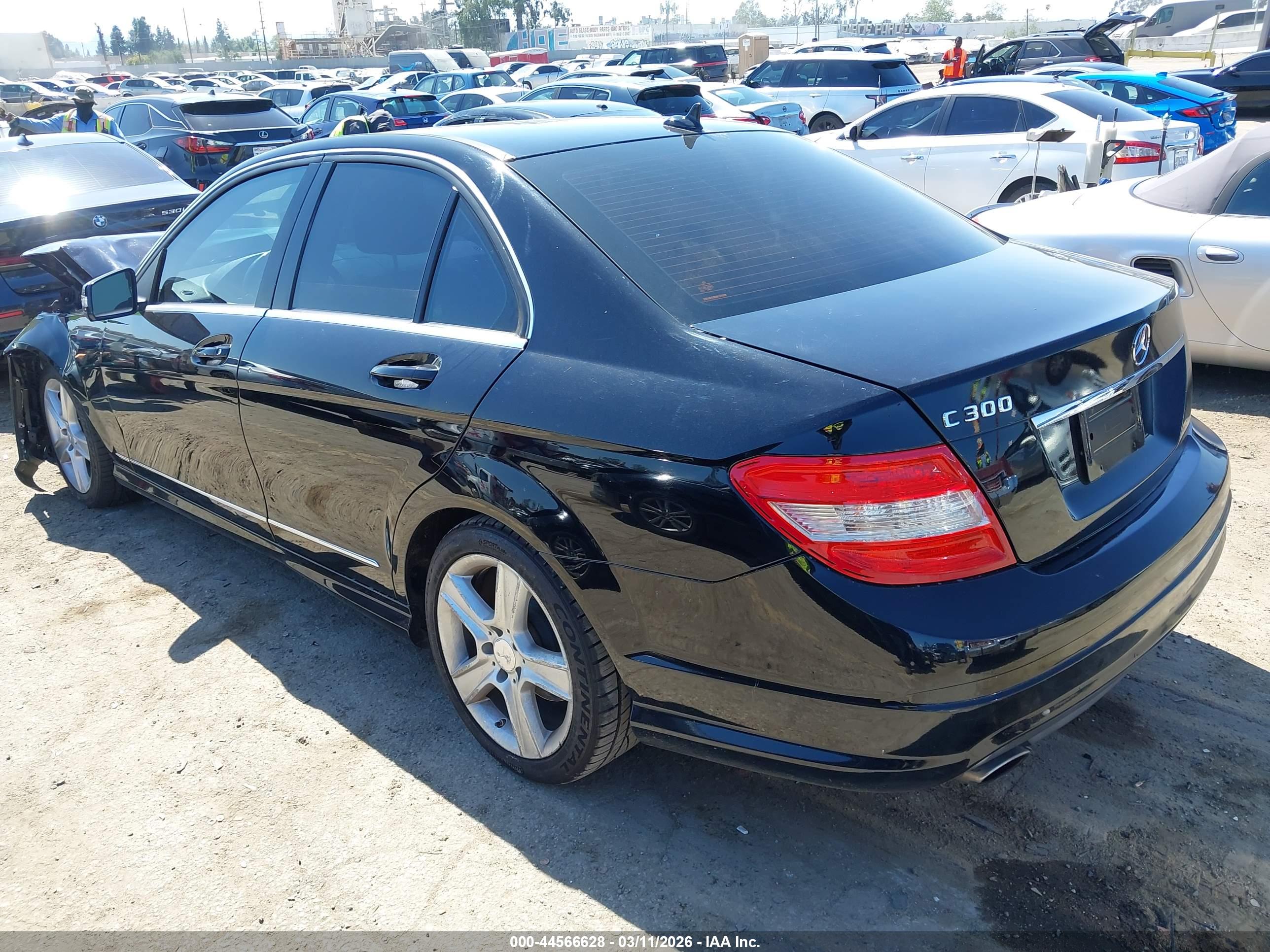 MERCEDES-BENZ C image 3