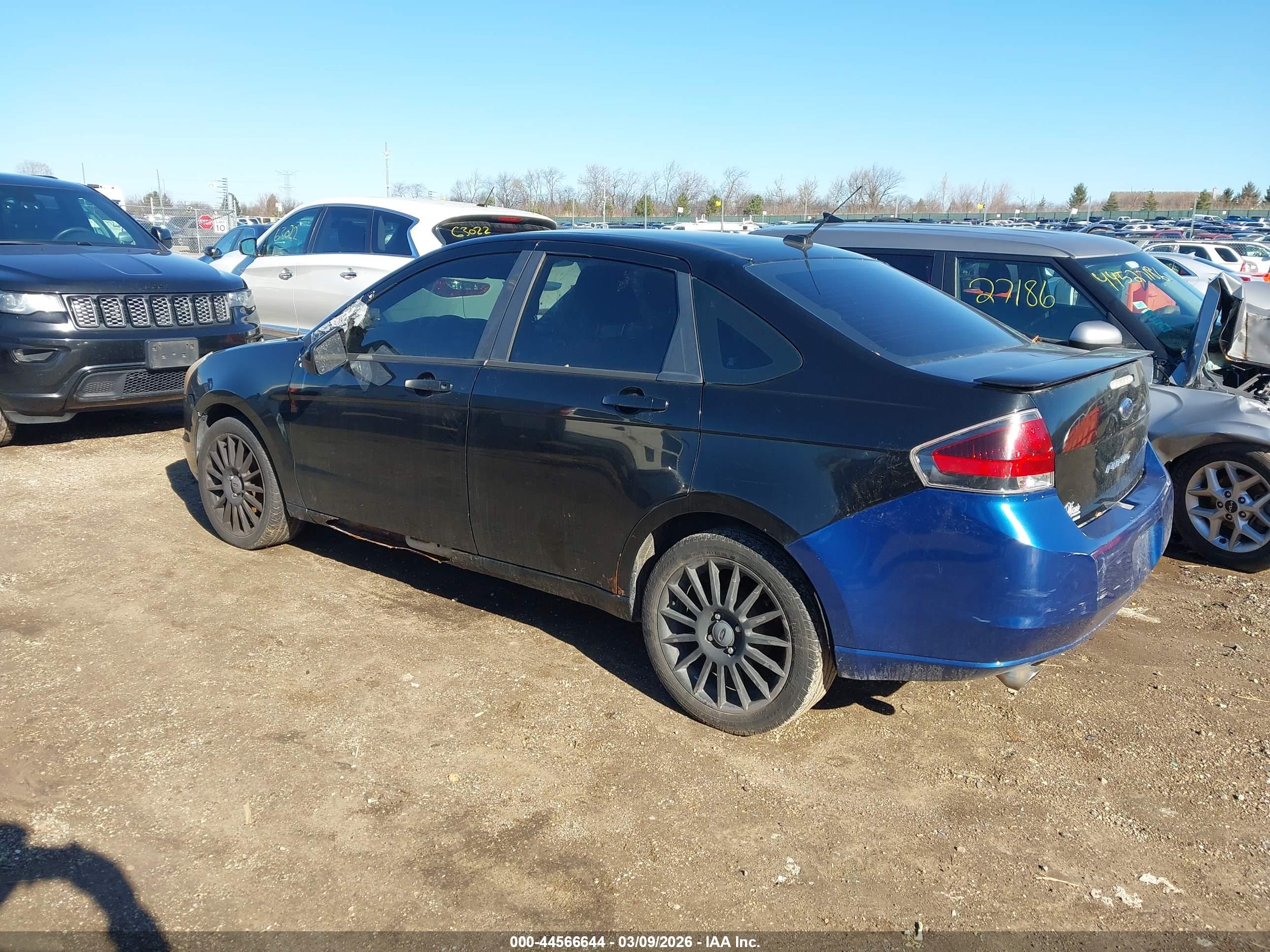 FORD FOCUS image 3