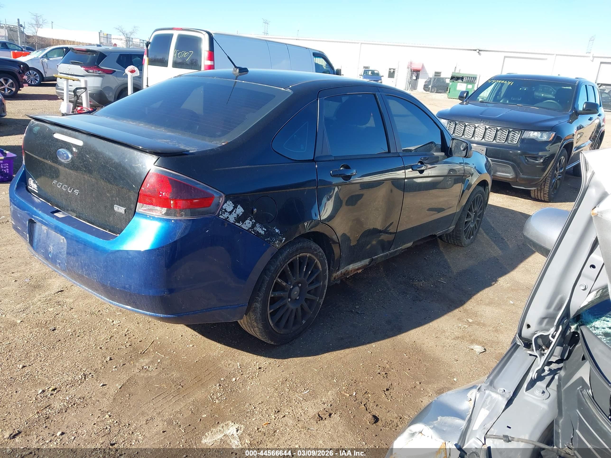FORD FOCUS image 4