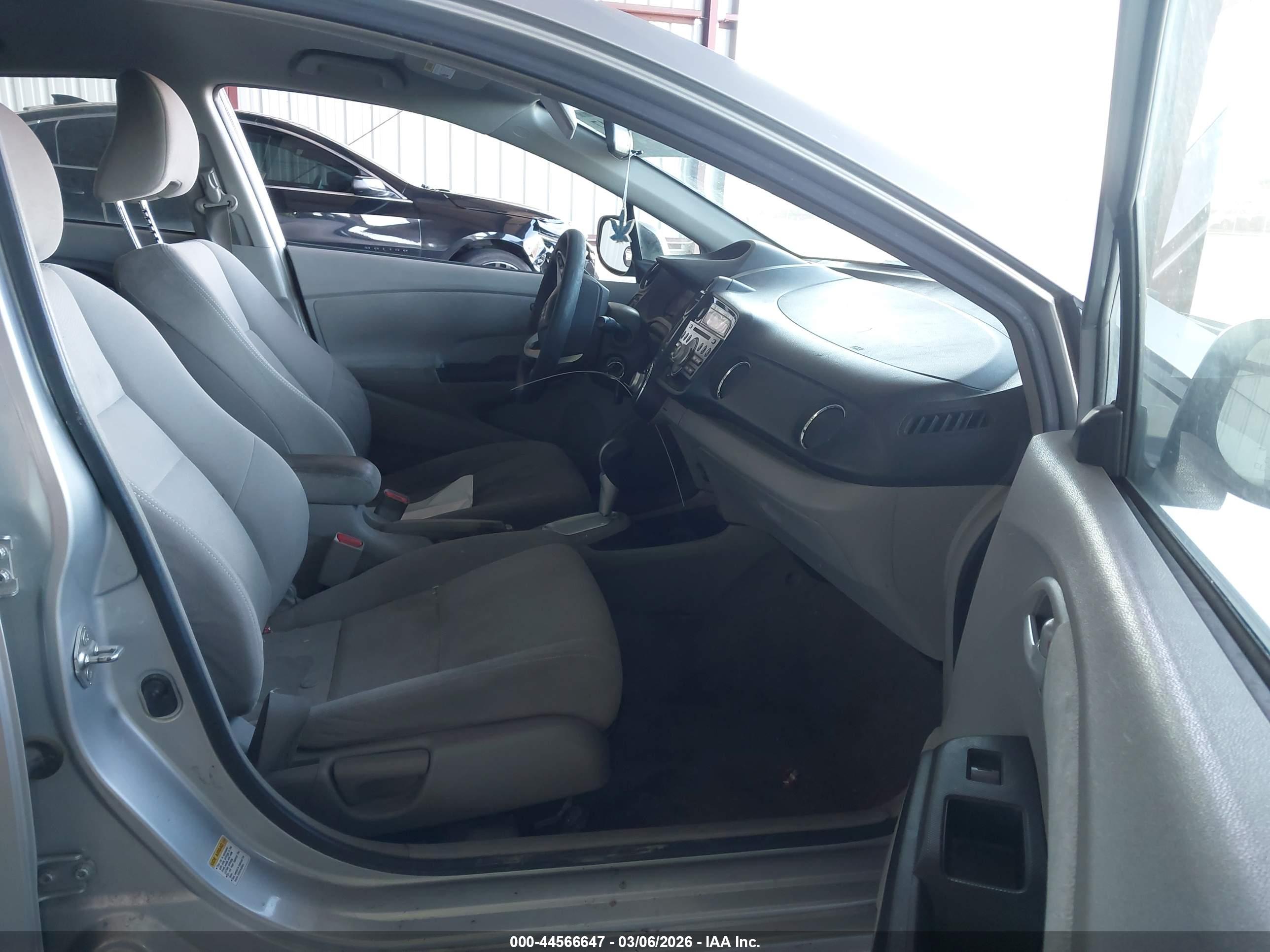 HONDA INSIGHT image 5