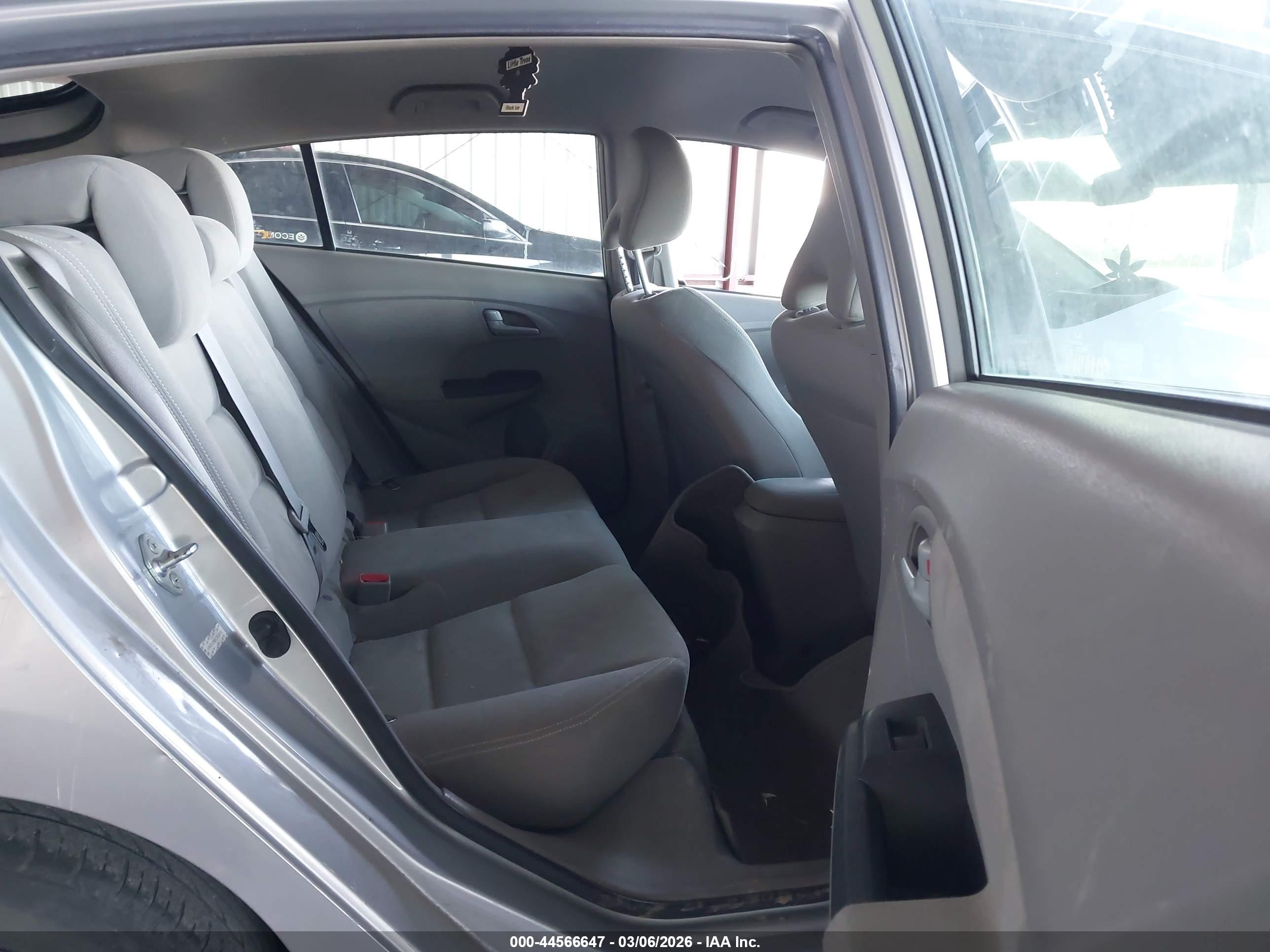 HONDA INSIGHT image 8