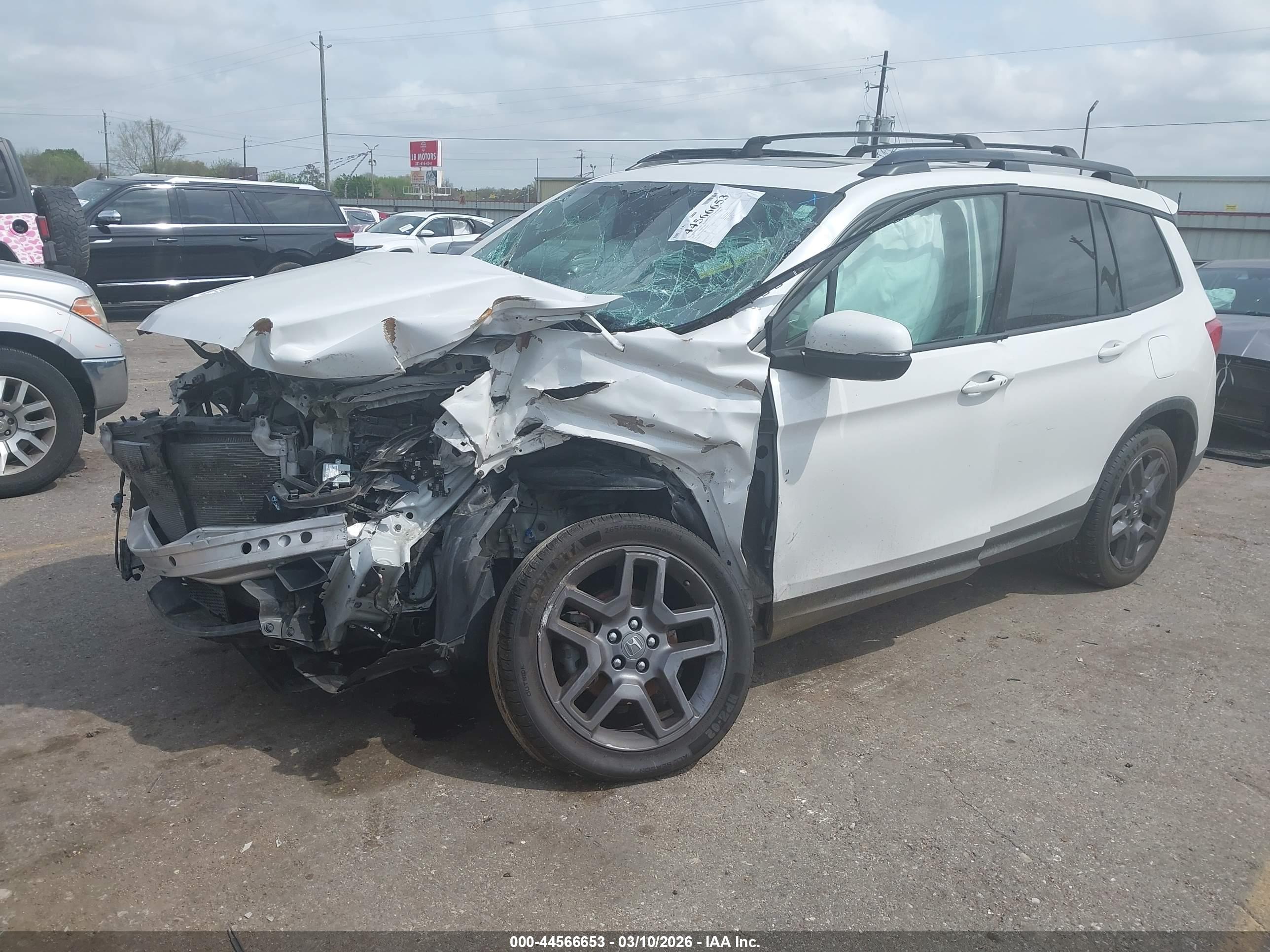 HONDA PASSPORT image 2