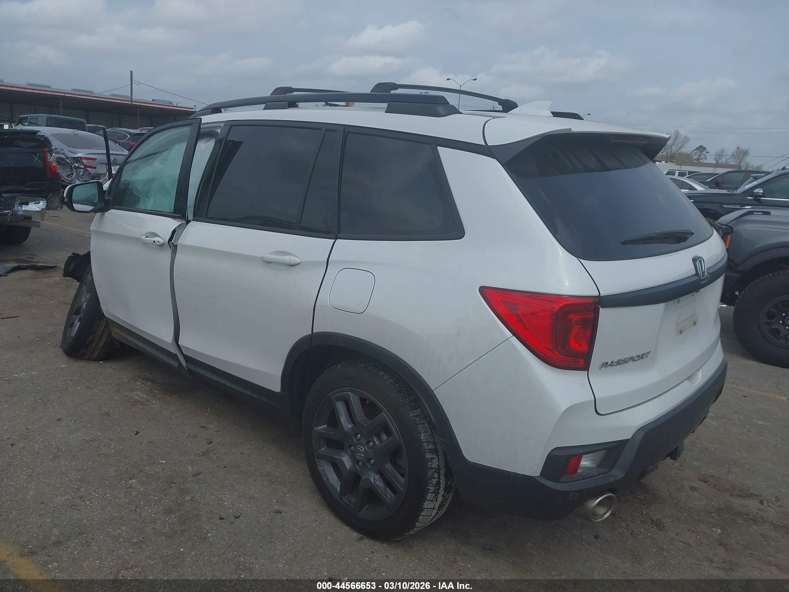 HONDA PASSPORT image 3