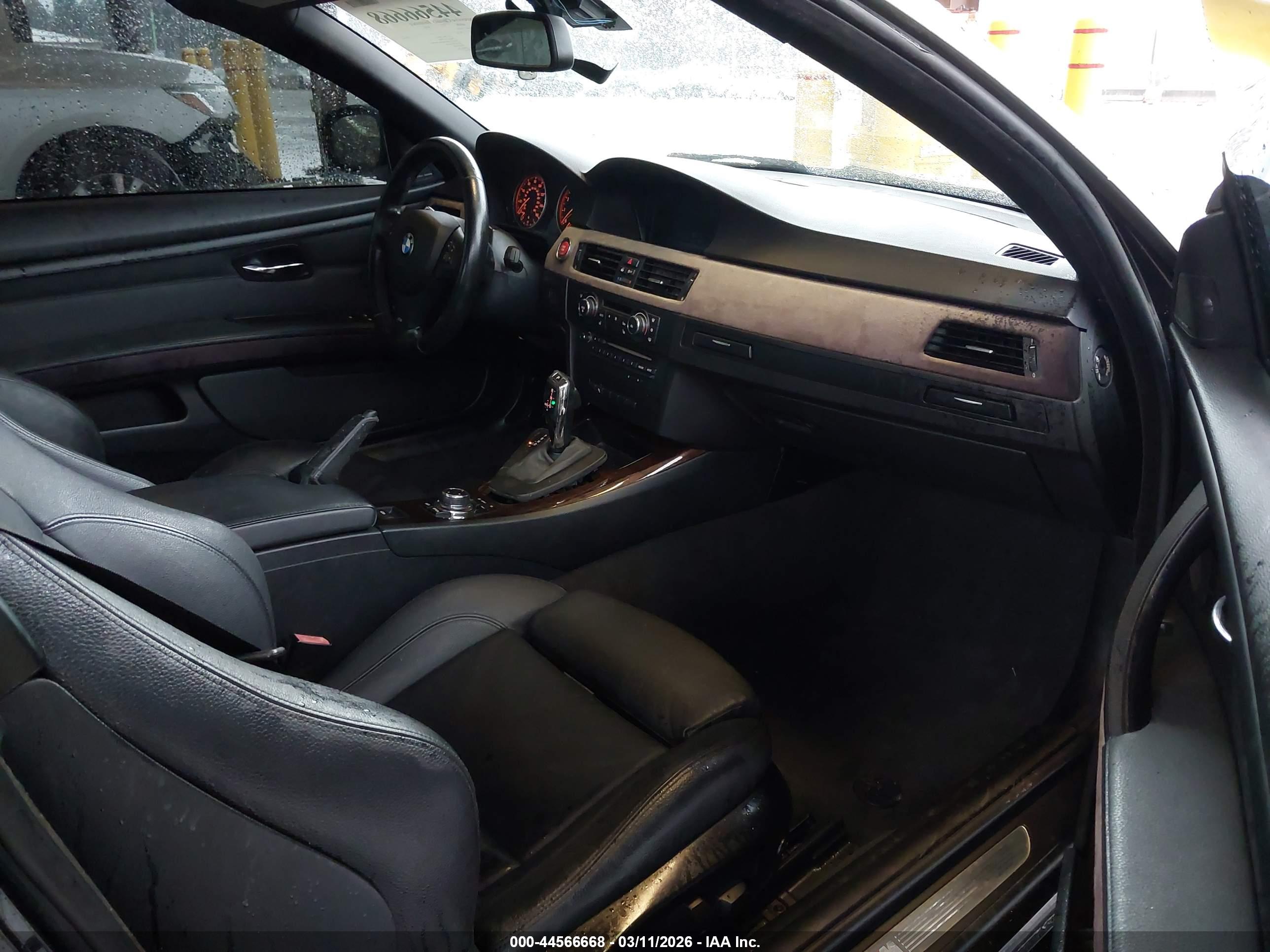 BMW 335I image 5