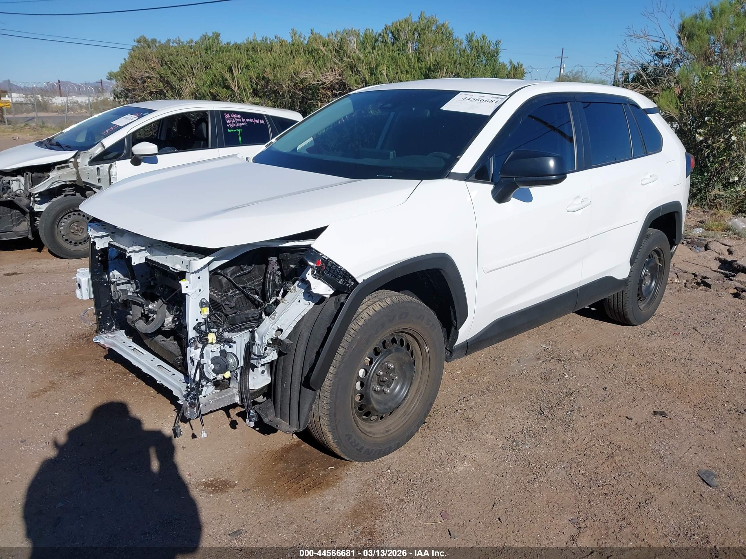 TOYOTA RAV4 image 2