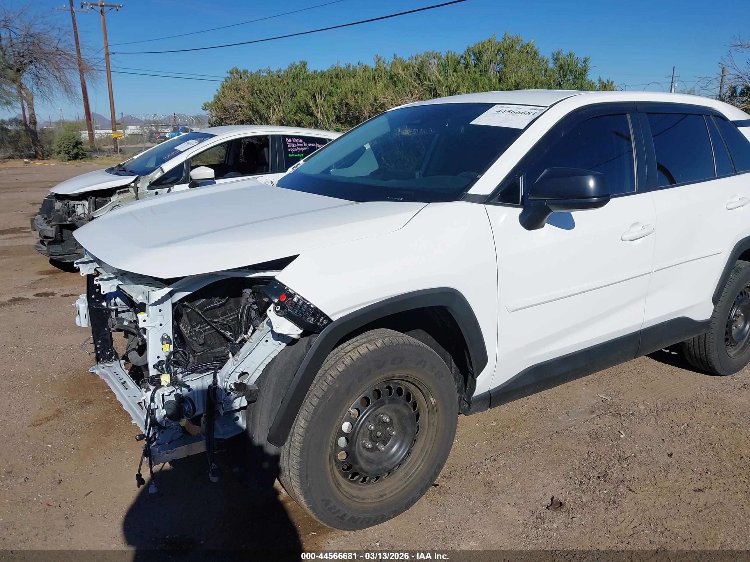 TOYOTA RAV4 image 6
