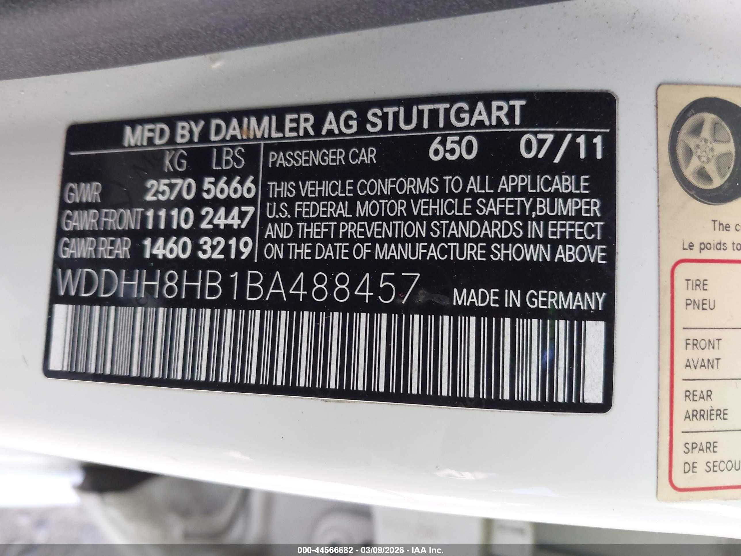 MERCEDES-BENZ E image 9