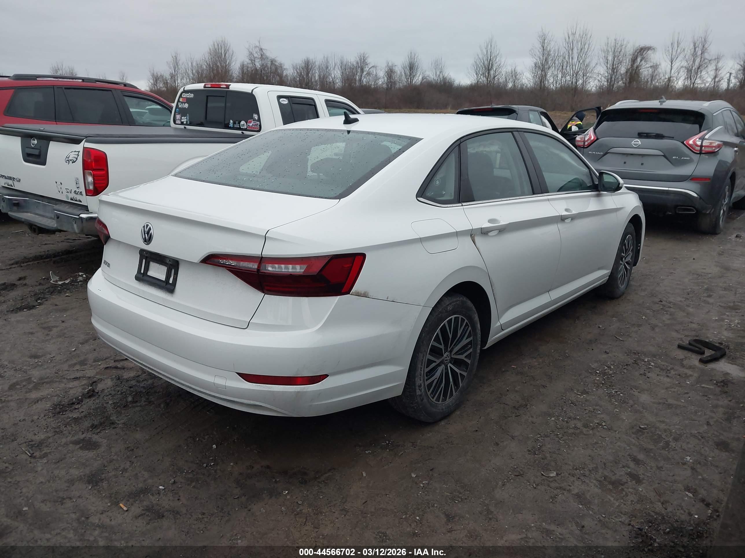 VOLKSWAGEN JETTA image 4