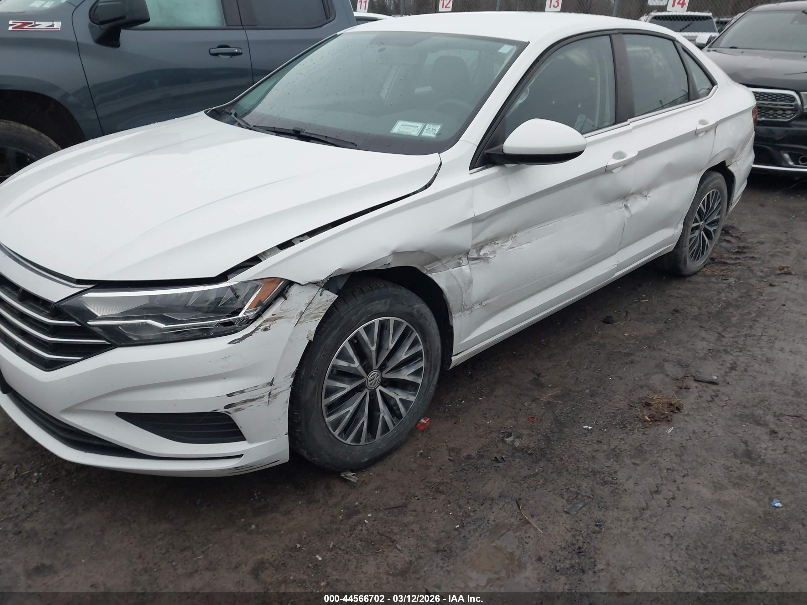 VOLKSWAGEN JETTA image 6