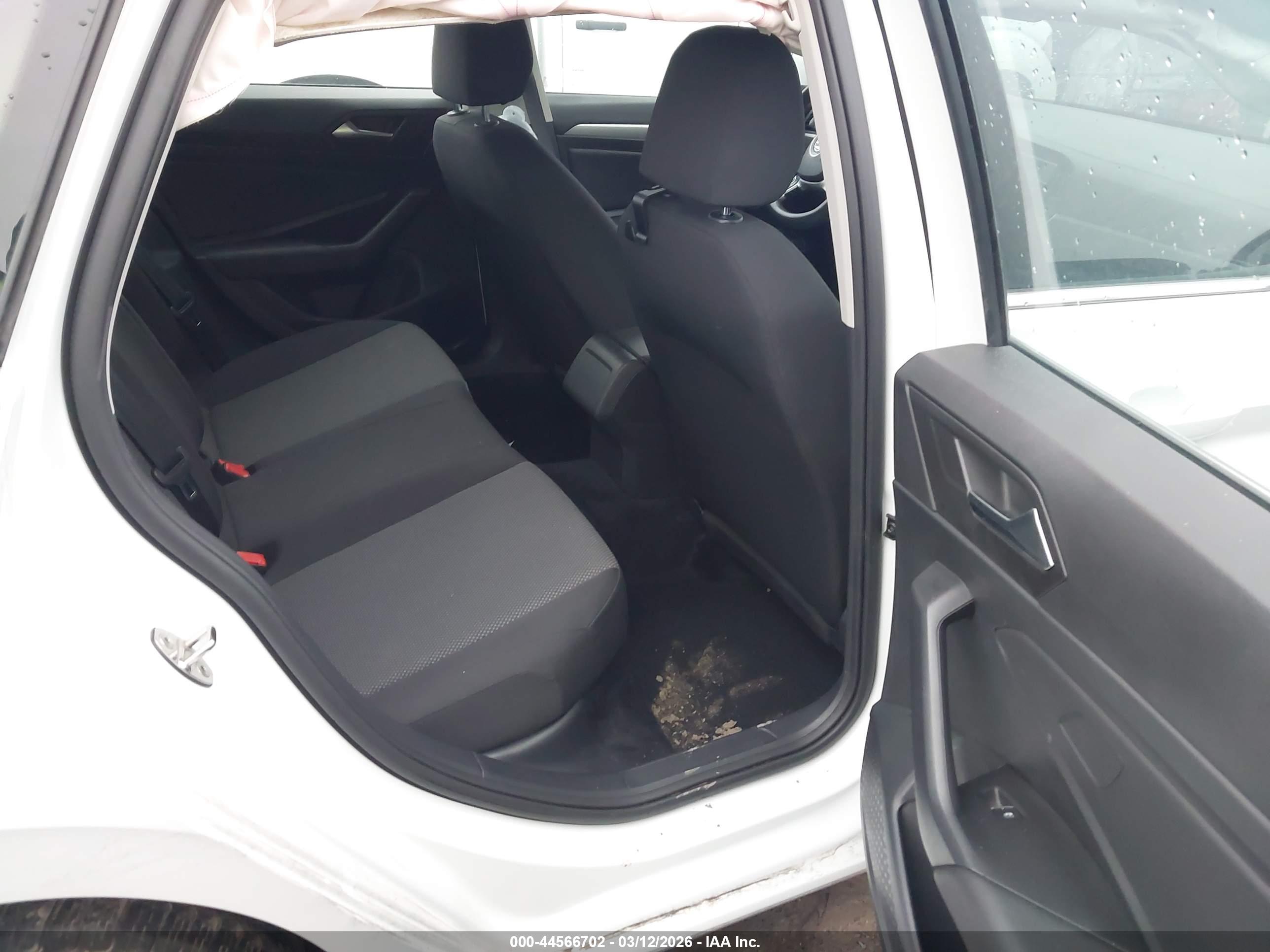 VOLKSWAGEN JETTA image 8
