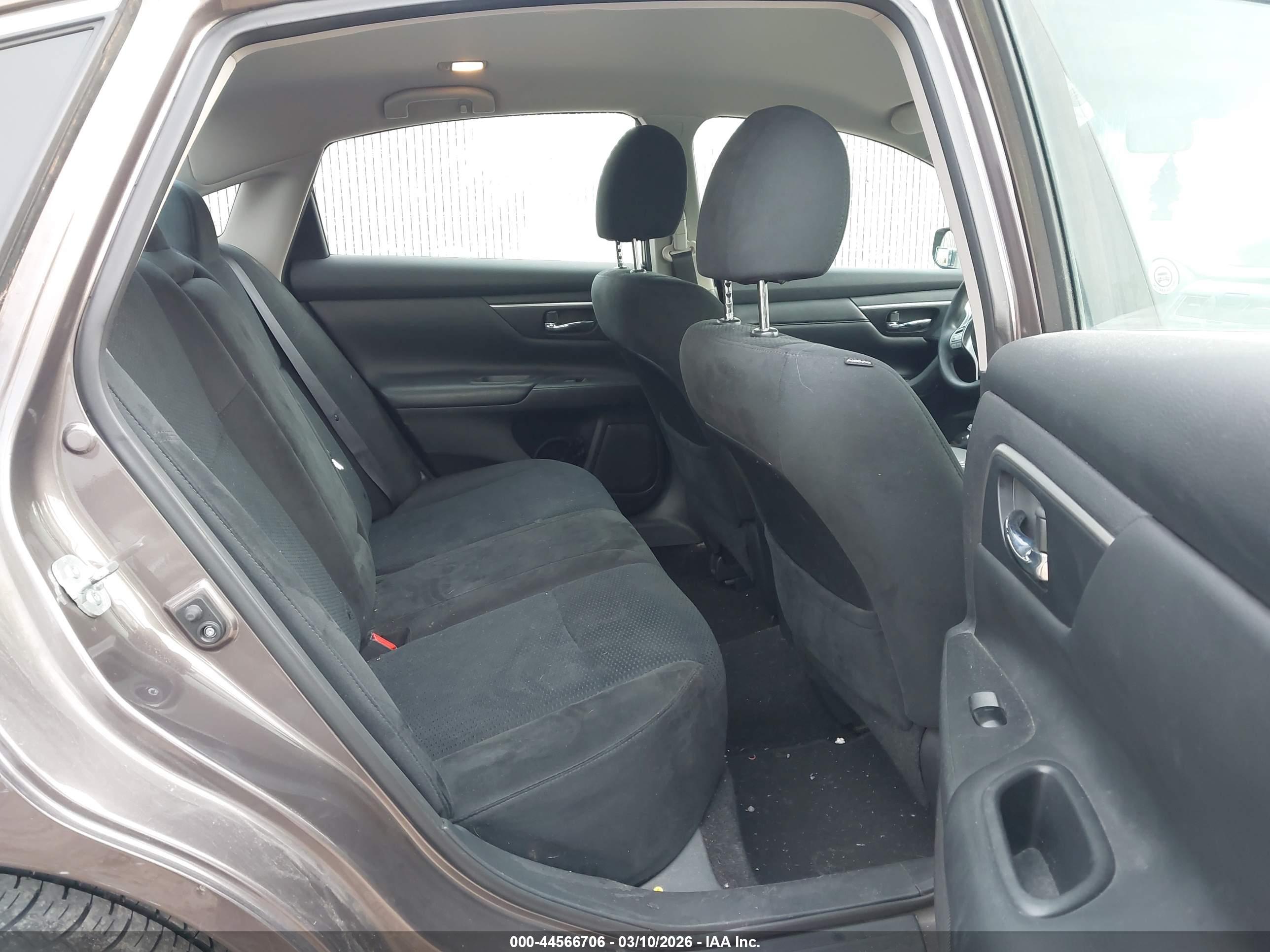 NISSAN ALTIMA image 8