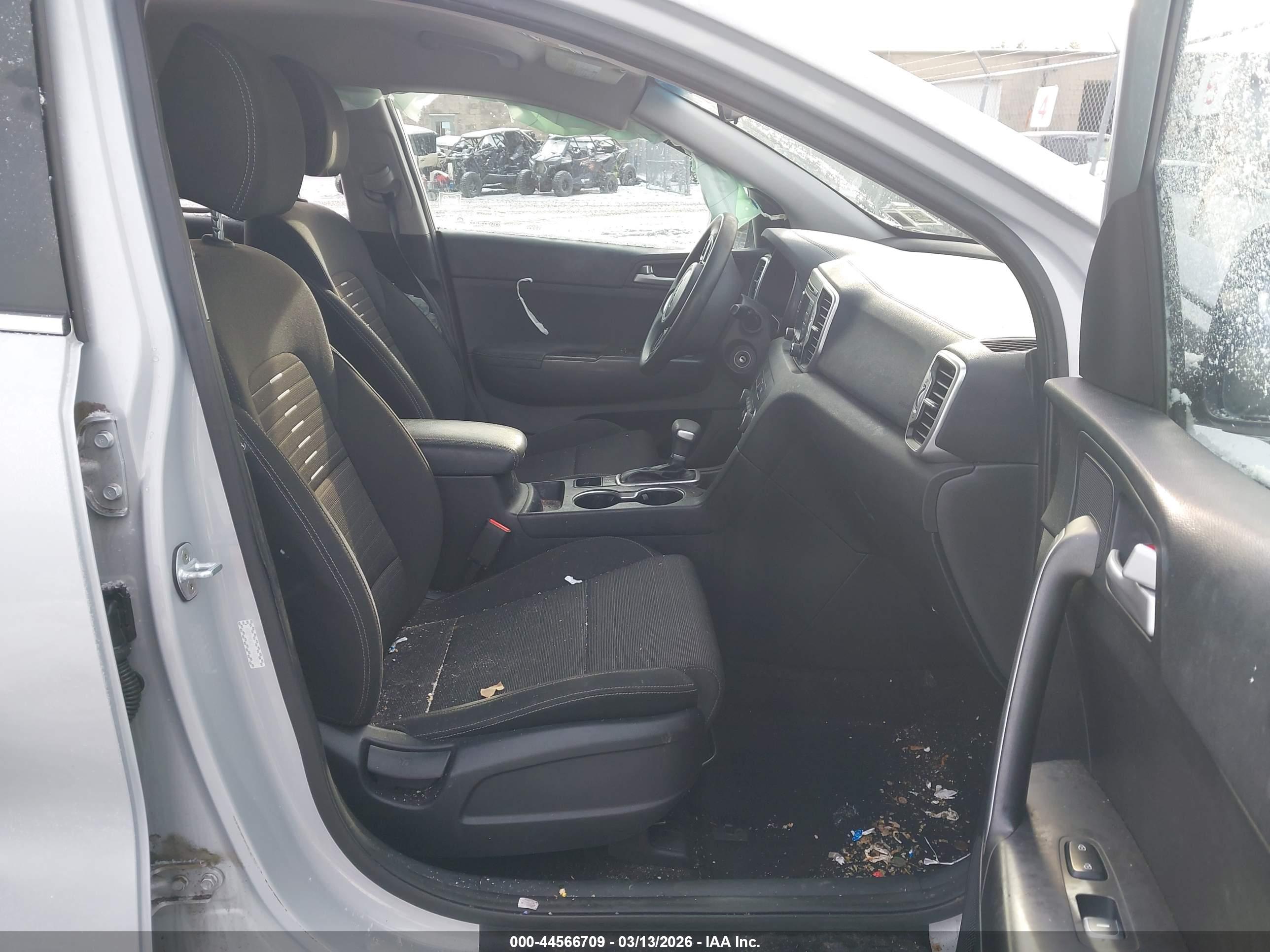 KIA SPORTAGE image 5