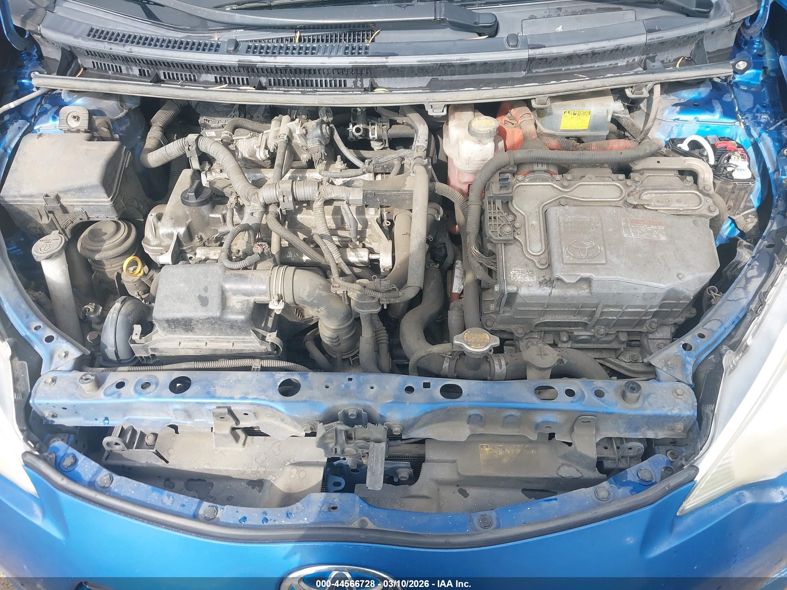TOYOTA PRIUS image 10