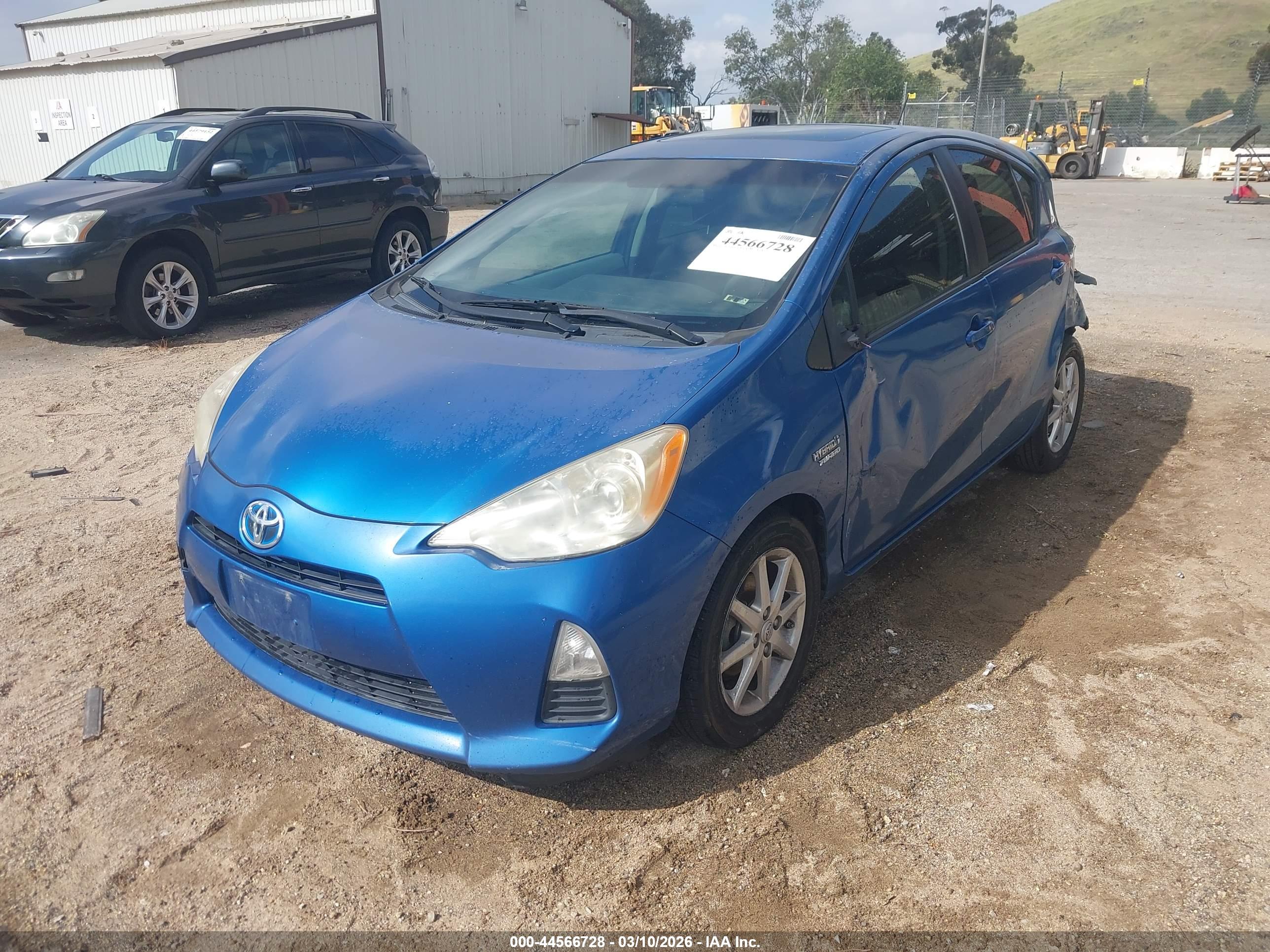 TOYOTA PRIUS image 2