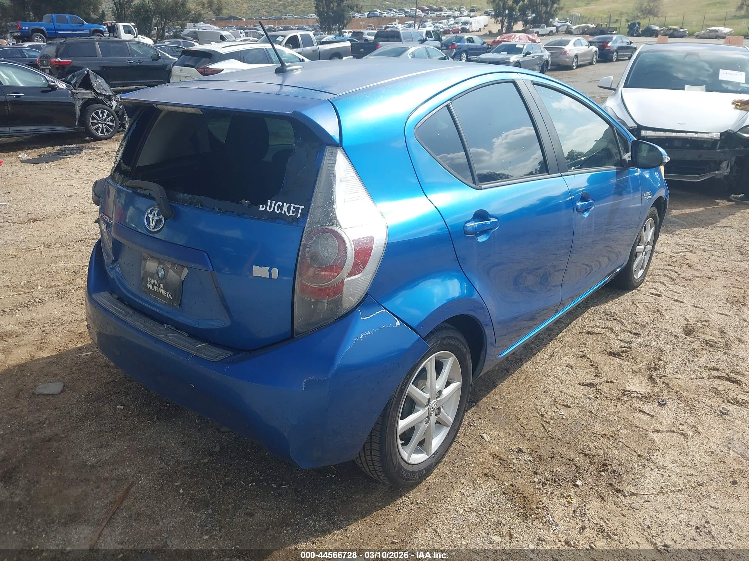 TOYOTA PRIUS image 4