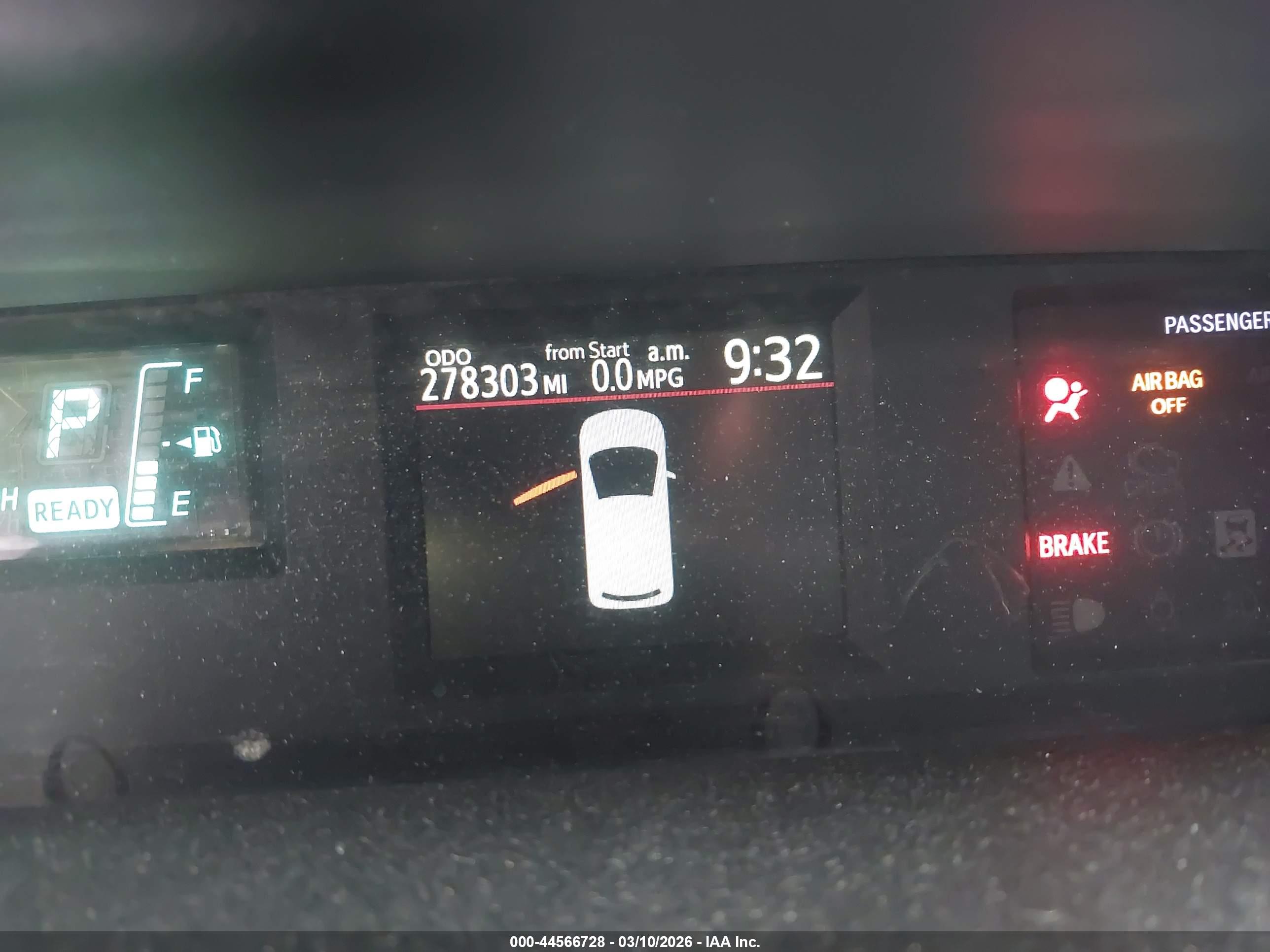 TOYOTA PRIUS image 7