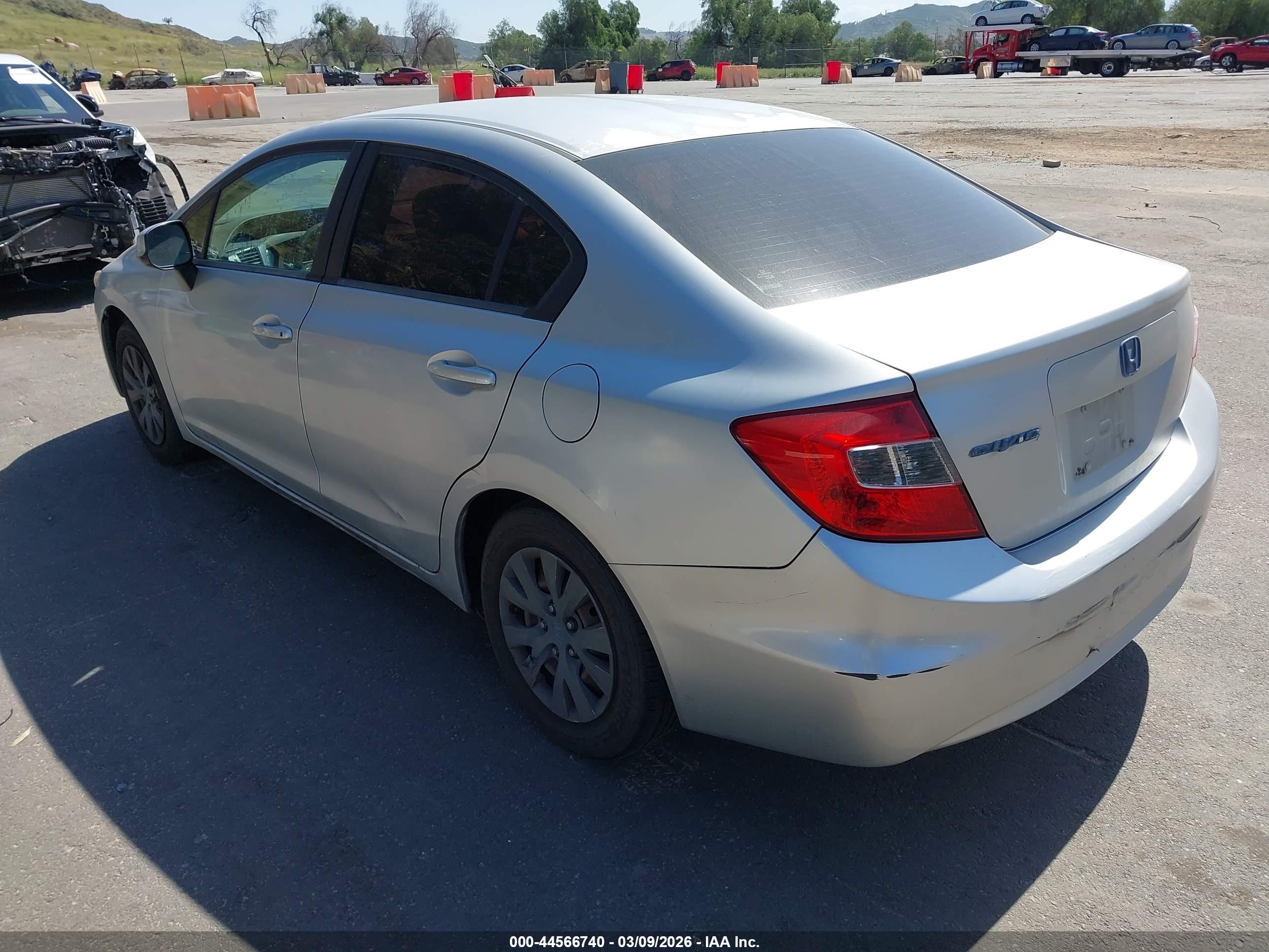 HONDA CIVIC image 3