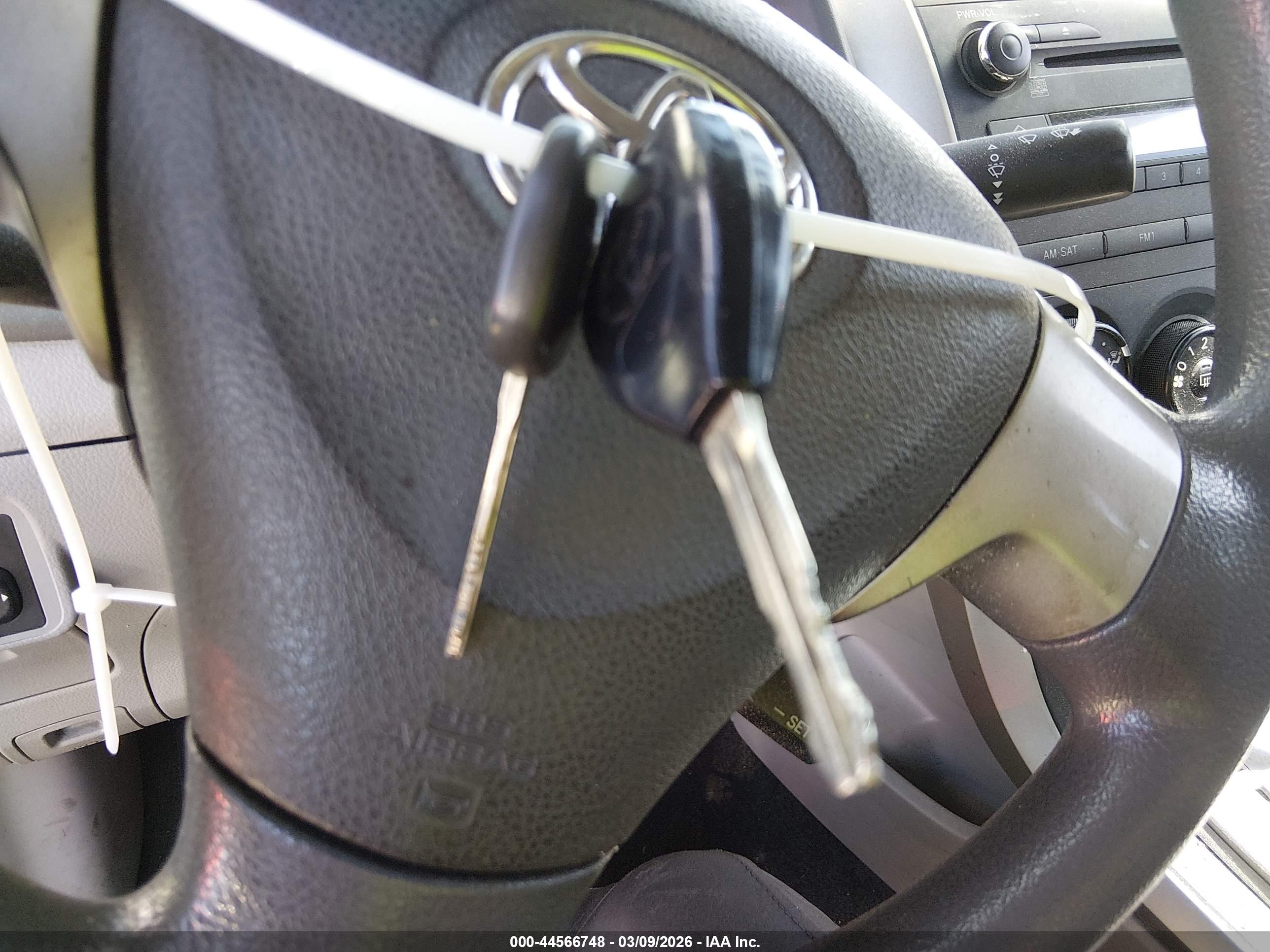 TOYOTA COROLLA image 11