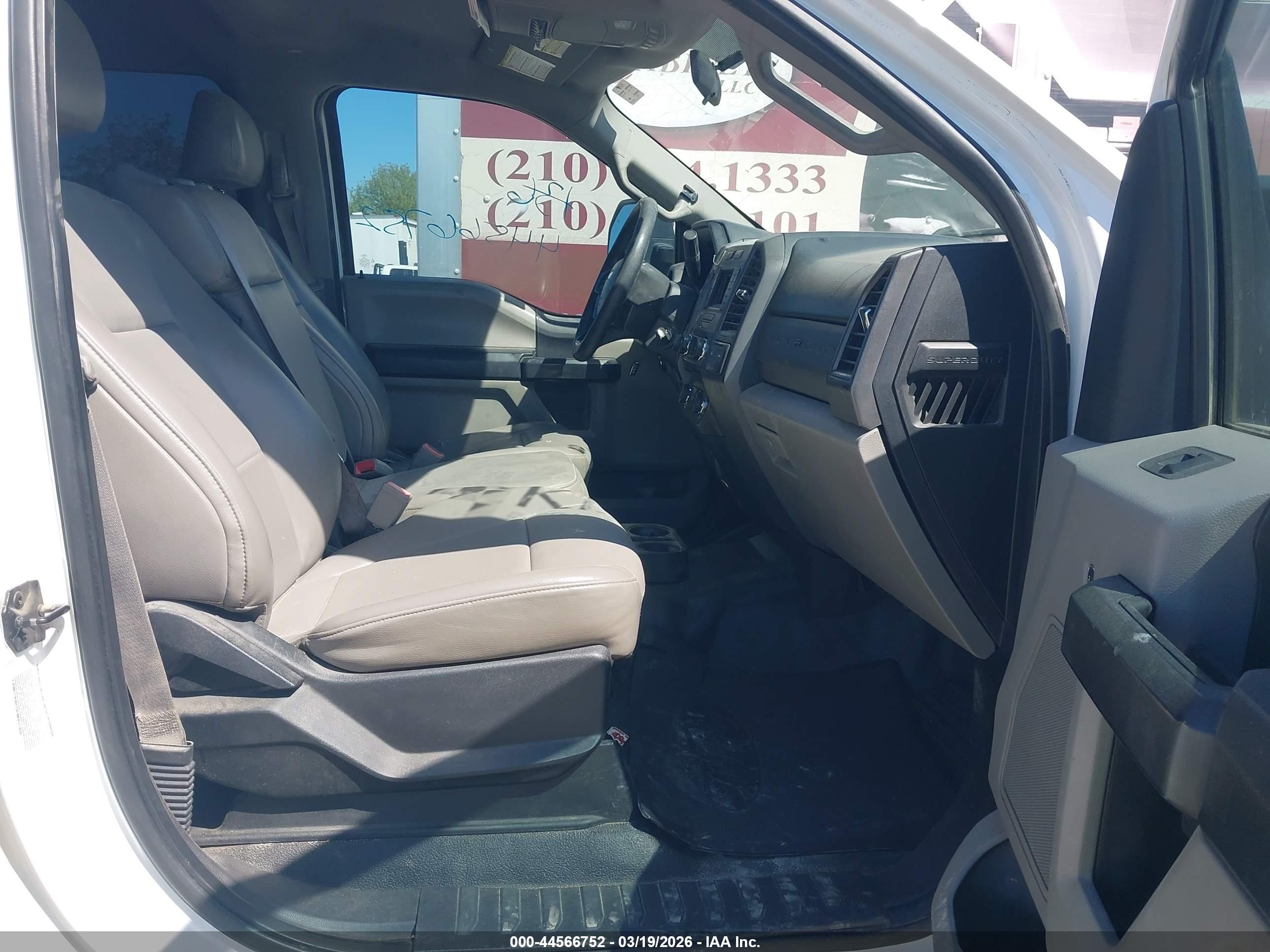FORD F-450 image 7