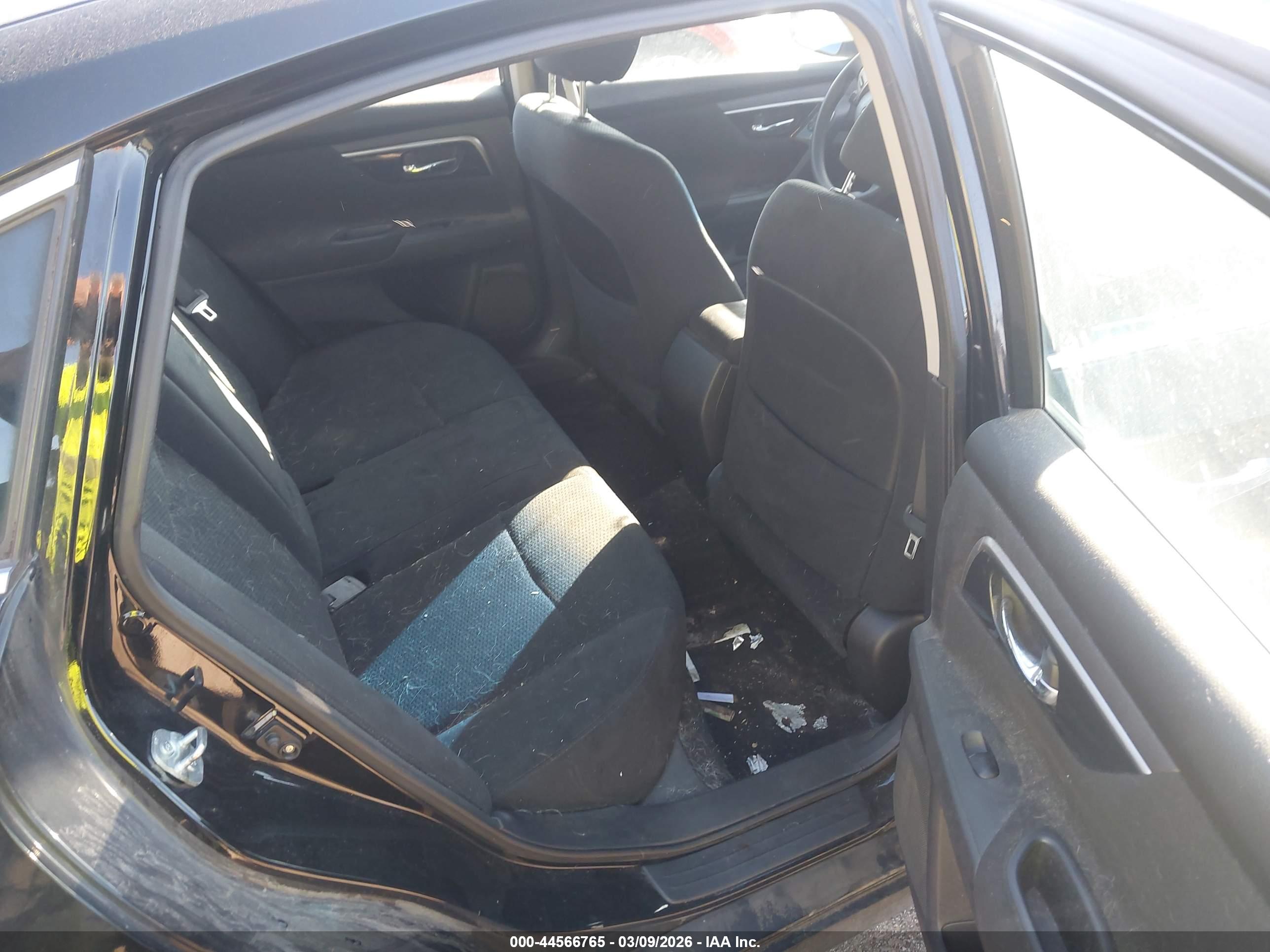 NISSAN ALTIMA image 8