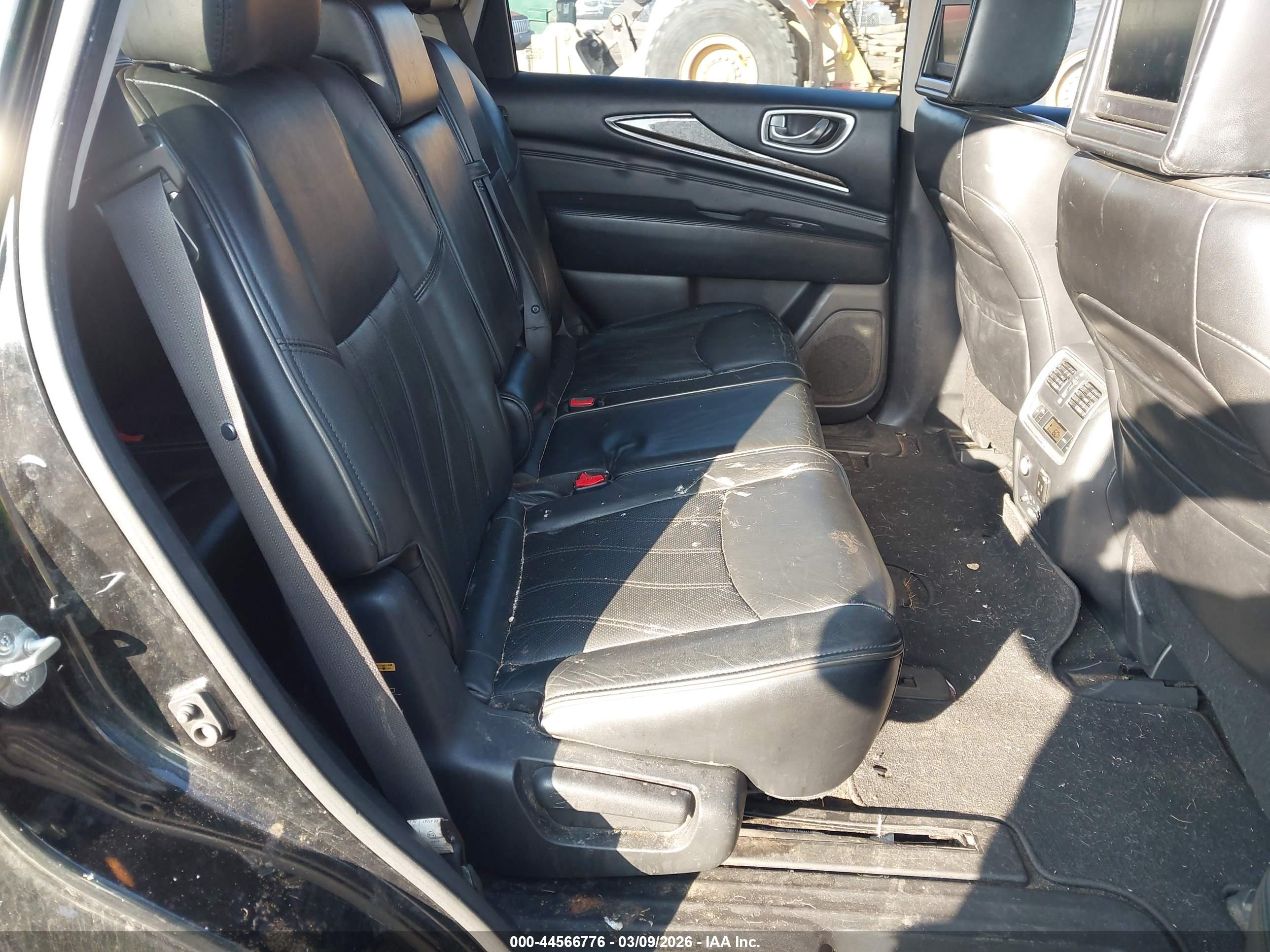 INFINITI JX35 image 8