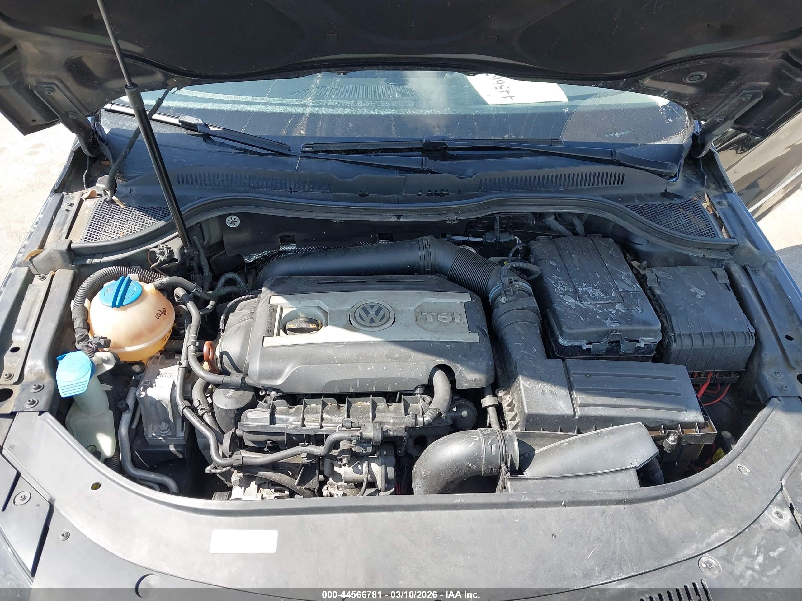 VOLKSWAGEN CC image 10