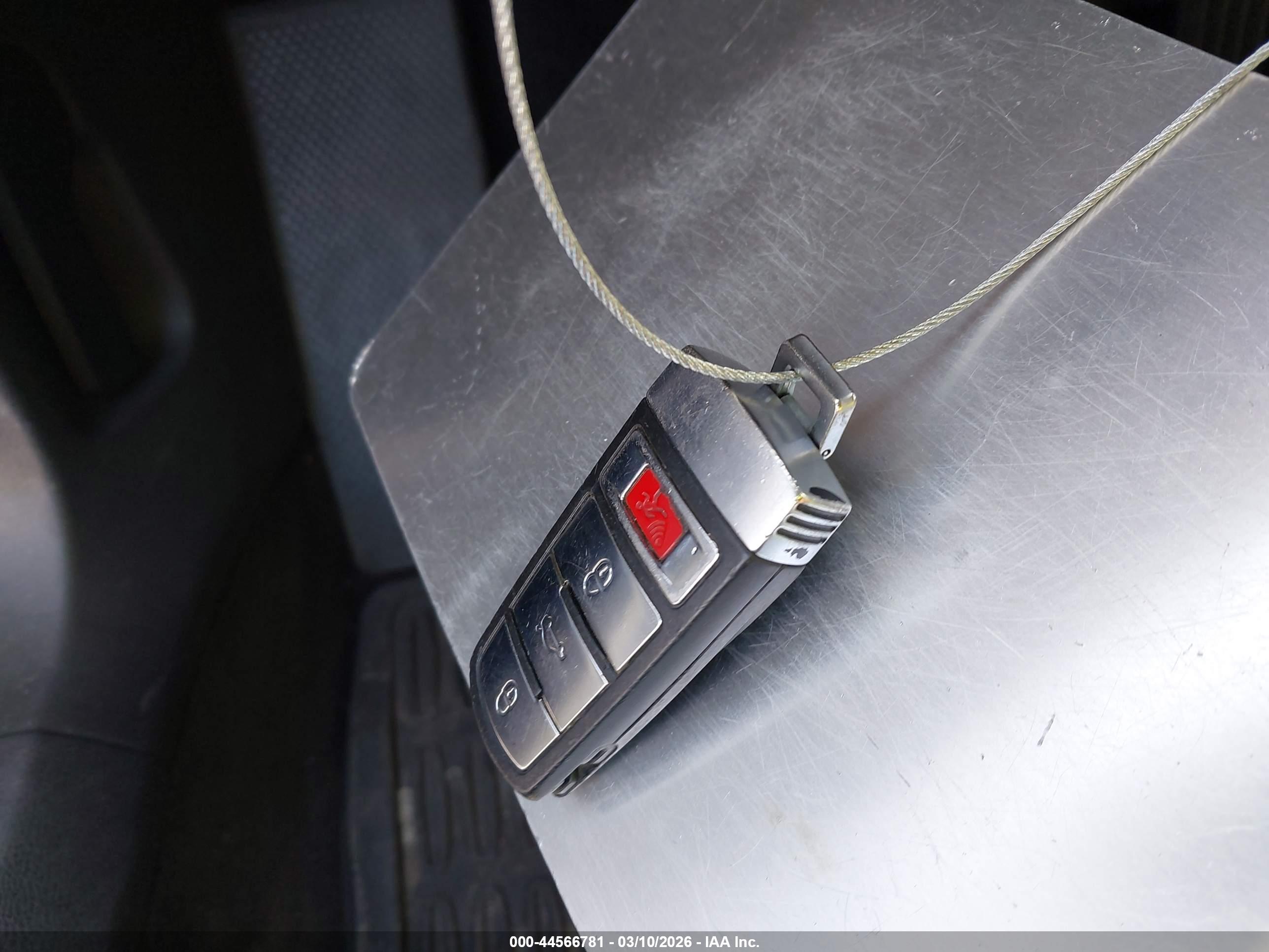 VOLKSWAGEN CC image 11