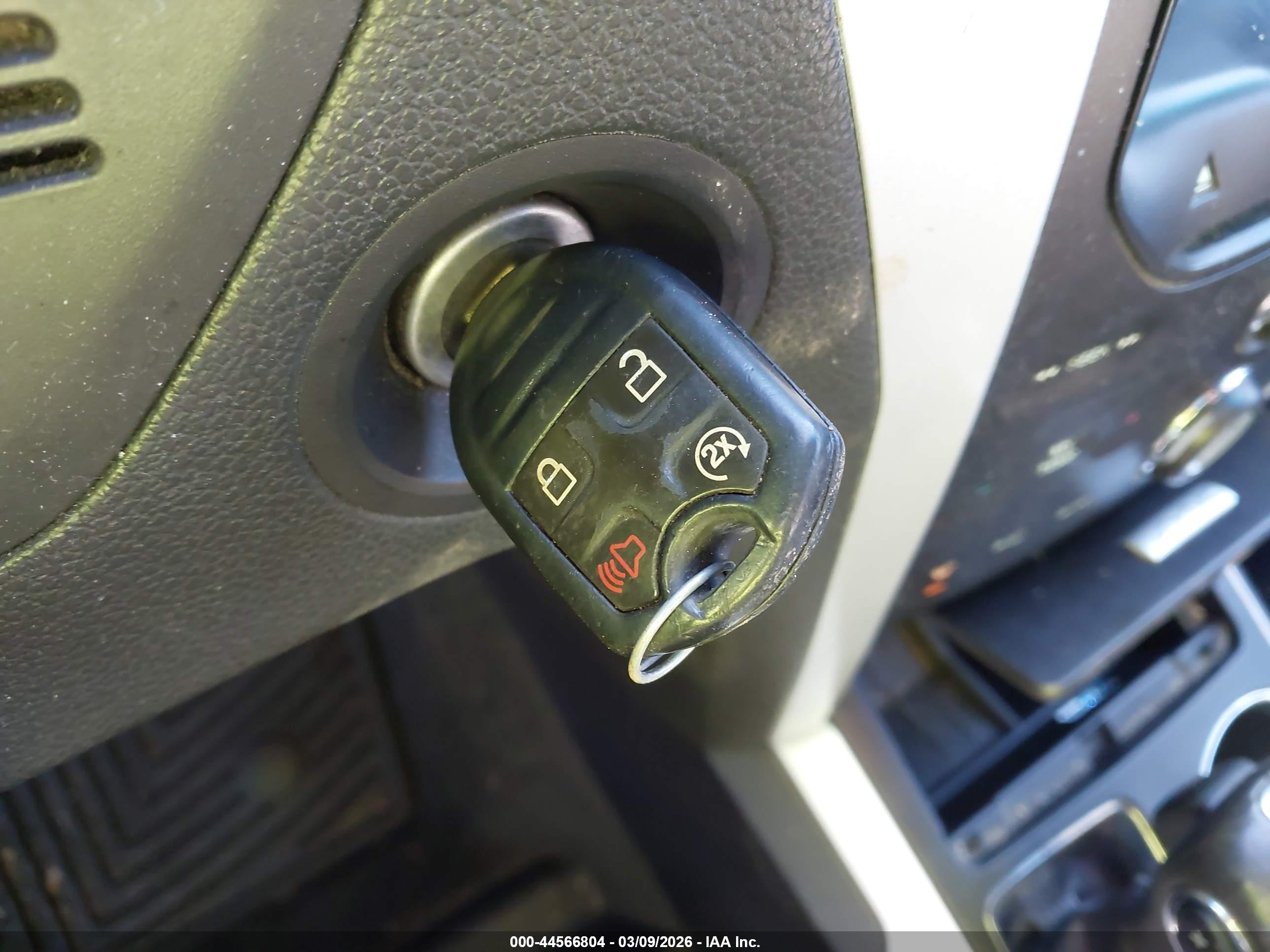 FORD EXPLORER image 11