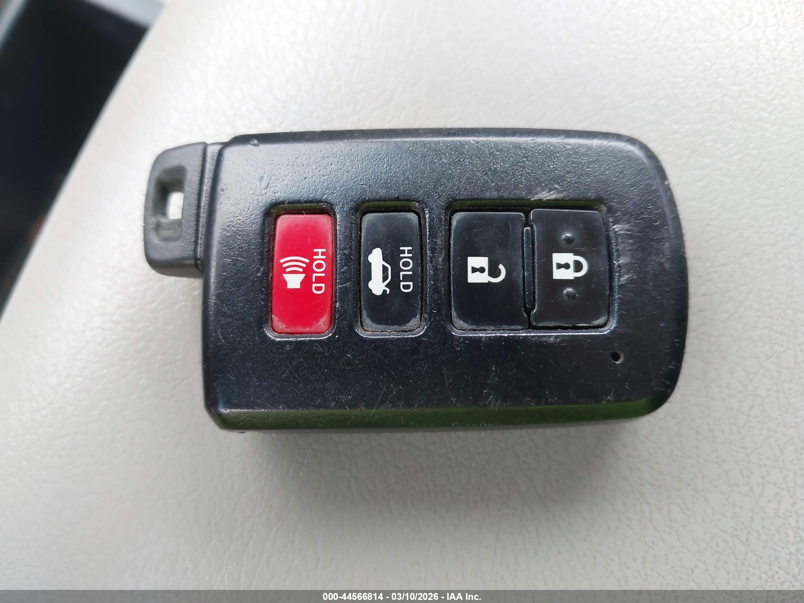 TOYOTA CAMRY image 11